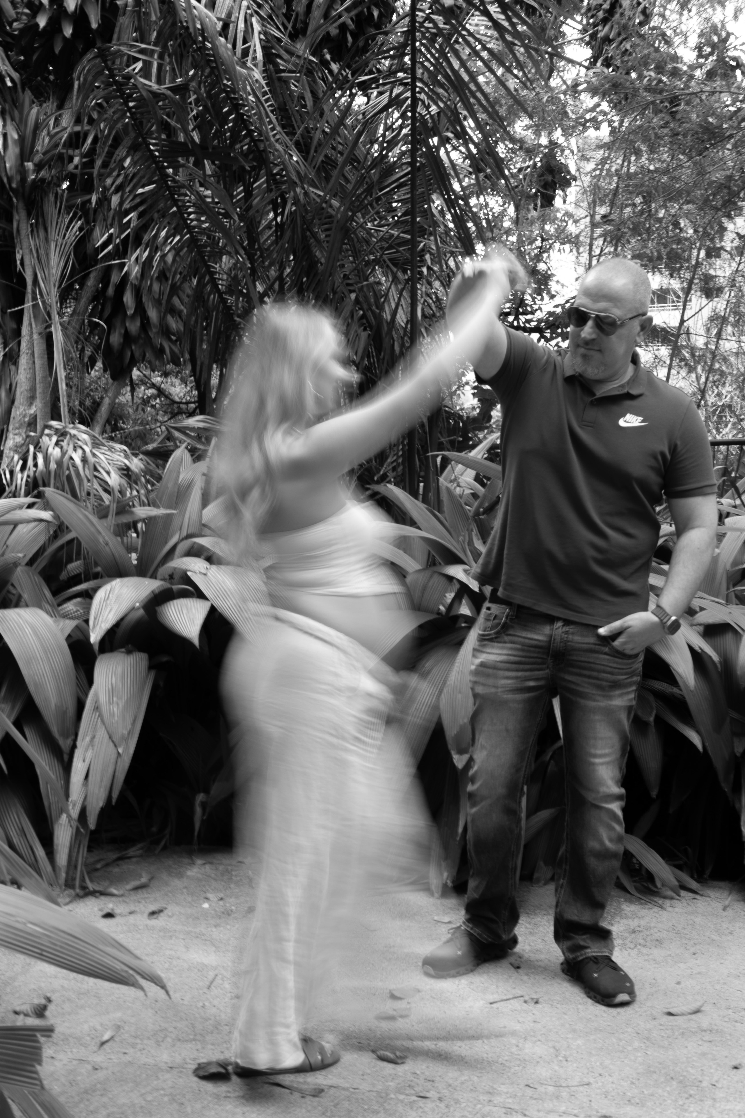 Sasha y «la familia / and the family». Wedding Photographer in Barcelona and Medellin