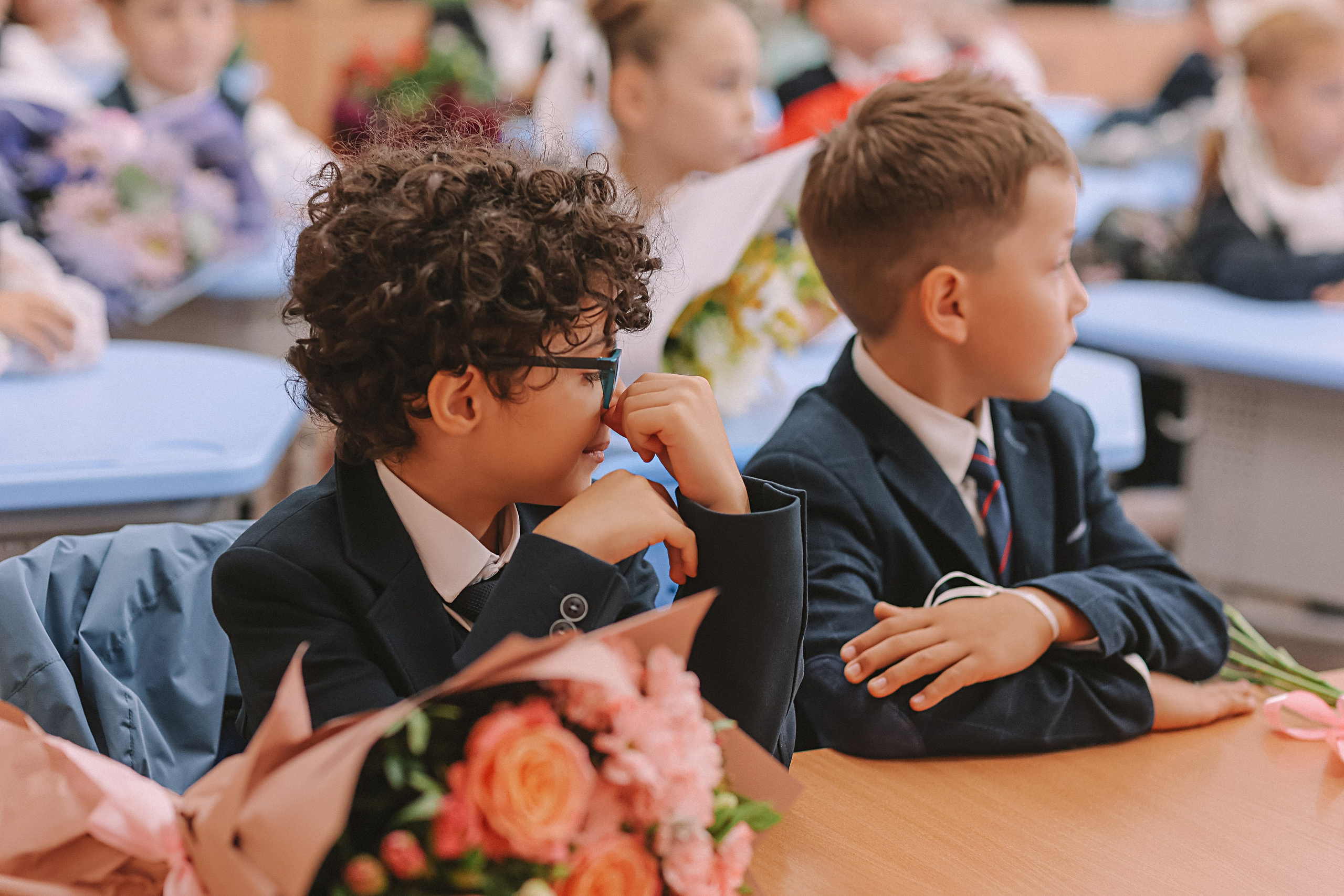 1 сентября линейка+кл час+портреты. Семейный фотограф Тюмень, фотограф на роды Салмина Мария