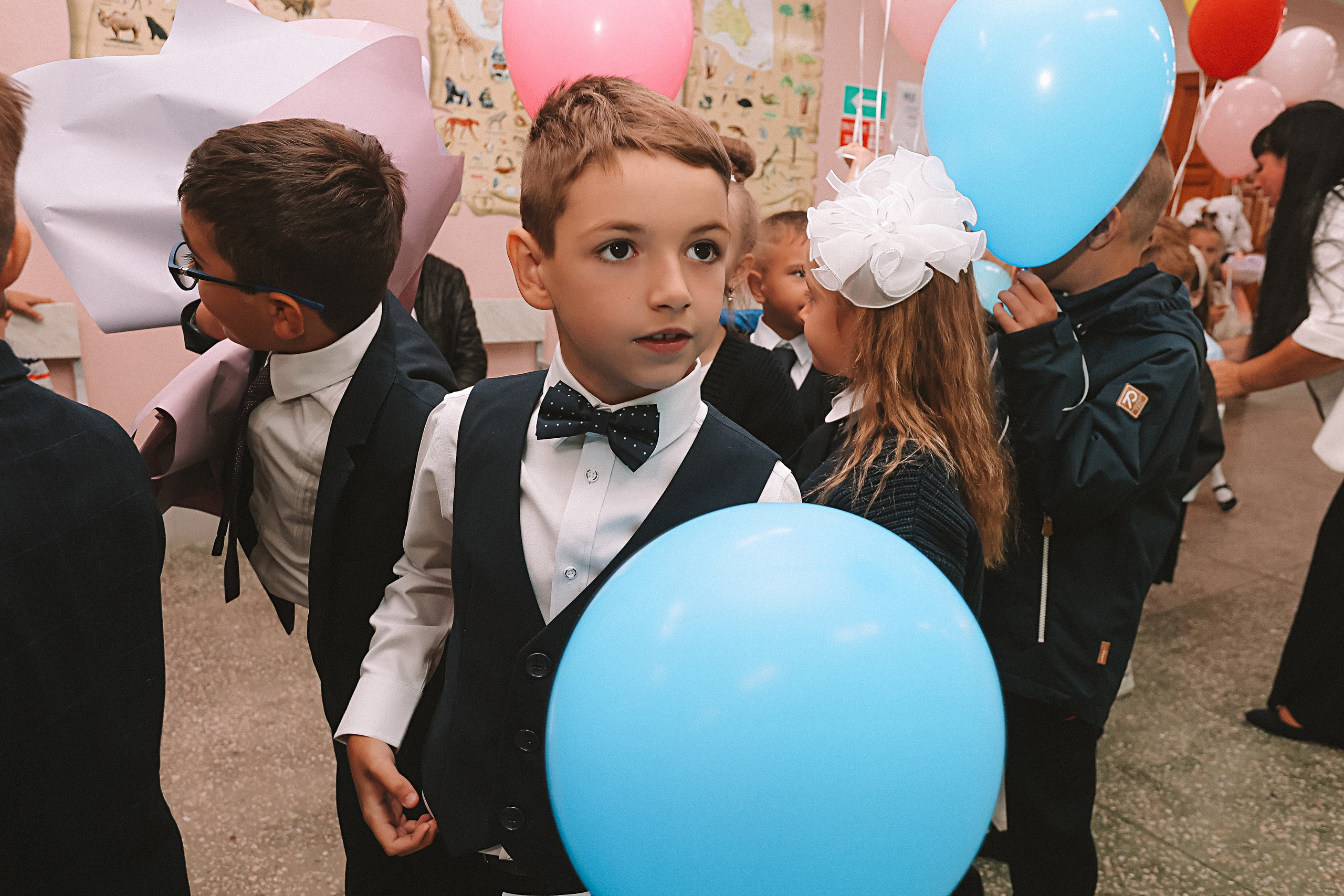 1 сентября линейка+кл час+портреты. Семейный фотограф Тюмень, фотограф на роды Салмина Мария