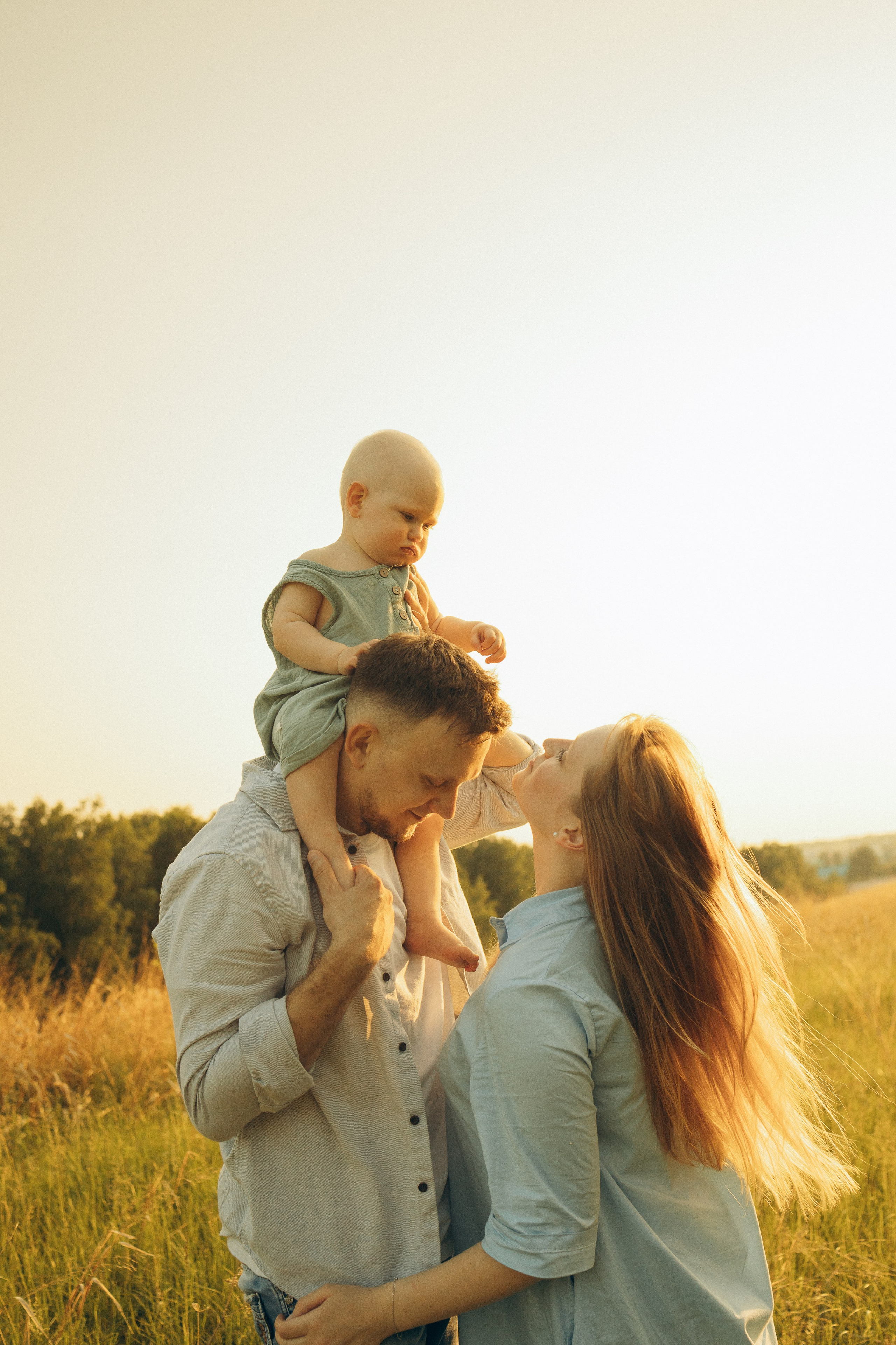 На природе. Семейный фотограф Новосибирск Фотограф на выписку Новосибирск
