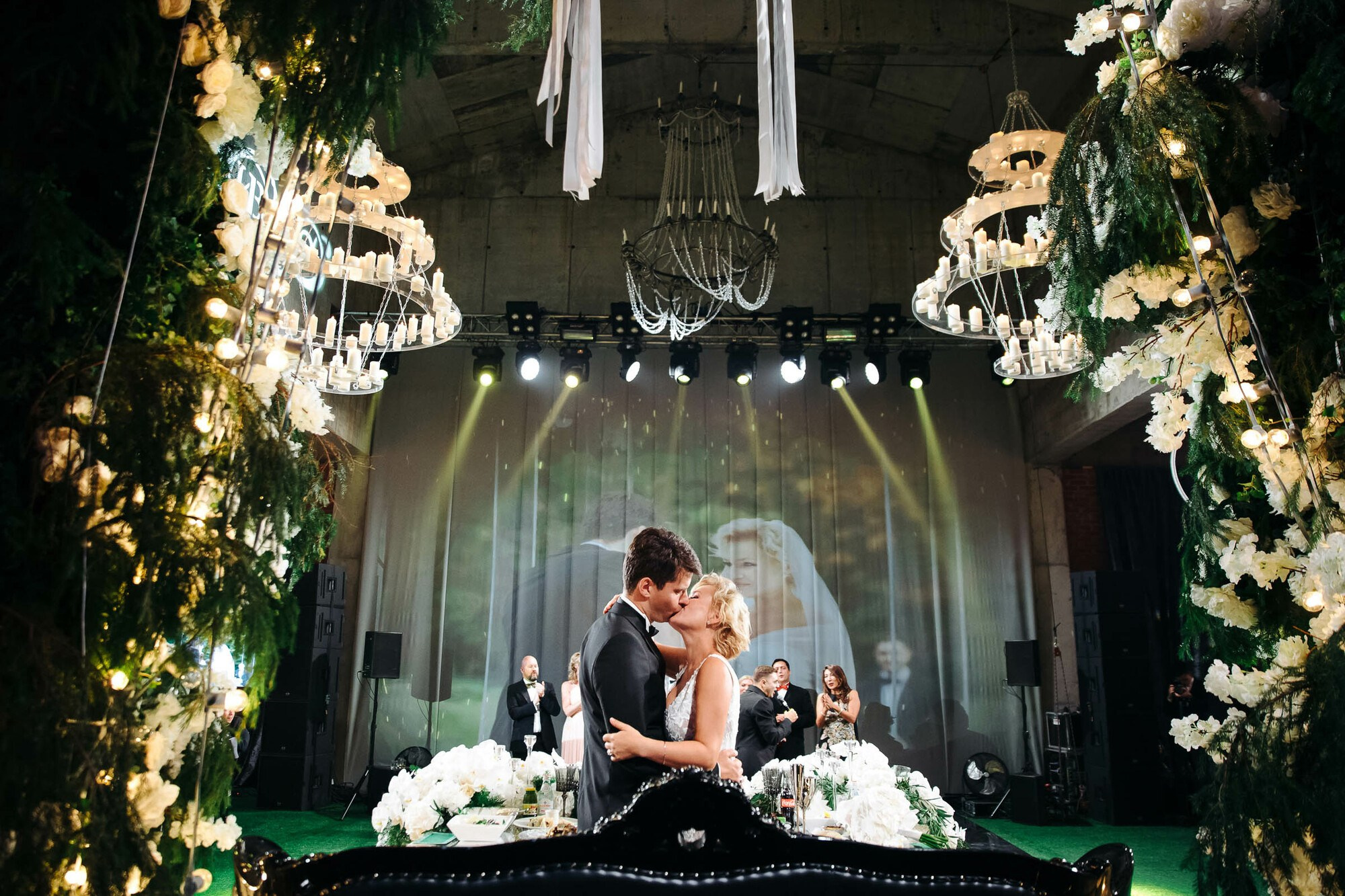 Свадьба в Москве, магический дом. Свадебный фотограф в Санкт-Петербурге и Москве Андрей Нестеров