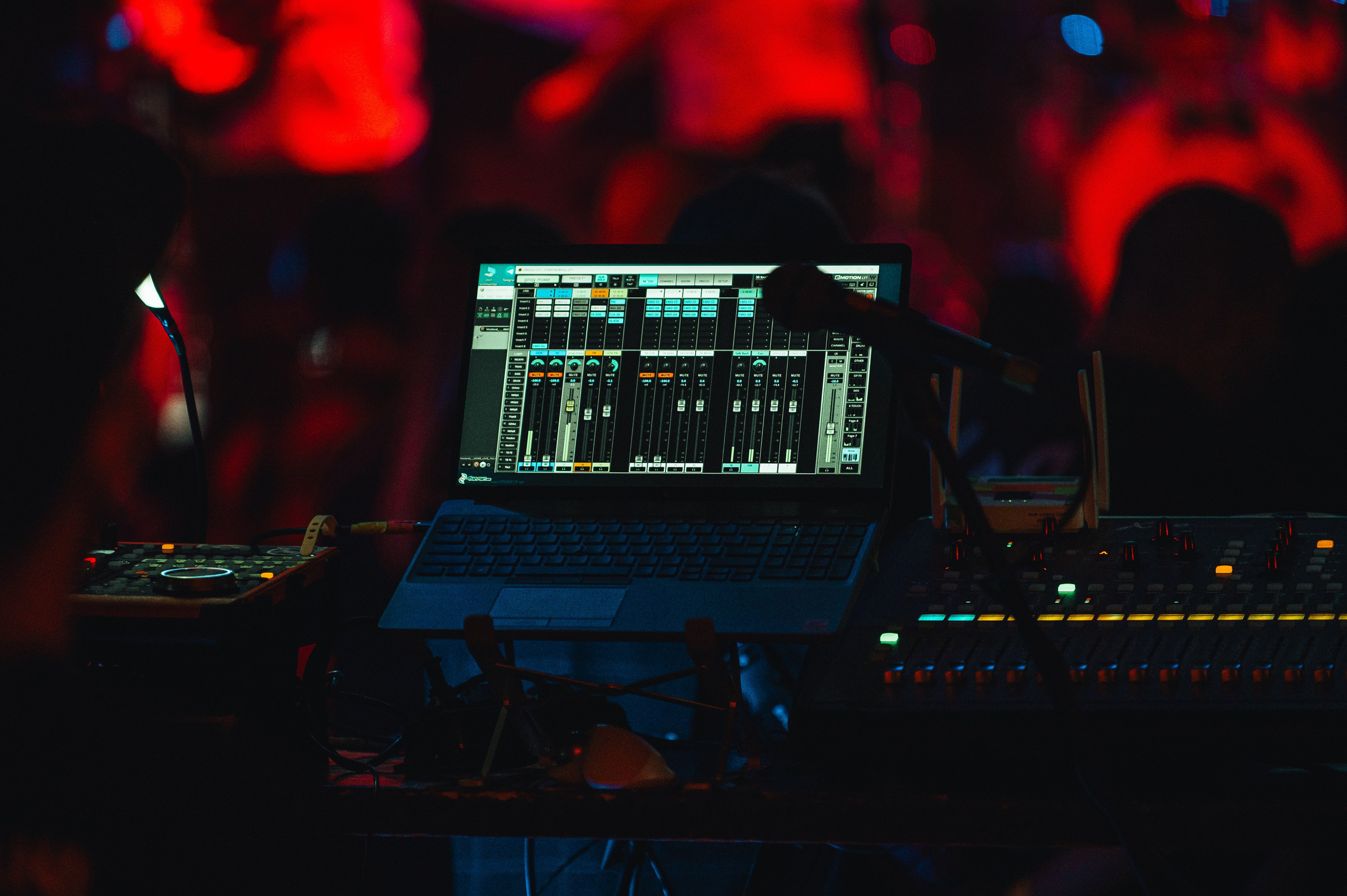 STIGMATA в Улан-Удэ. Свадебная и концептуальная фотография в городе Улан-Удэ