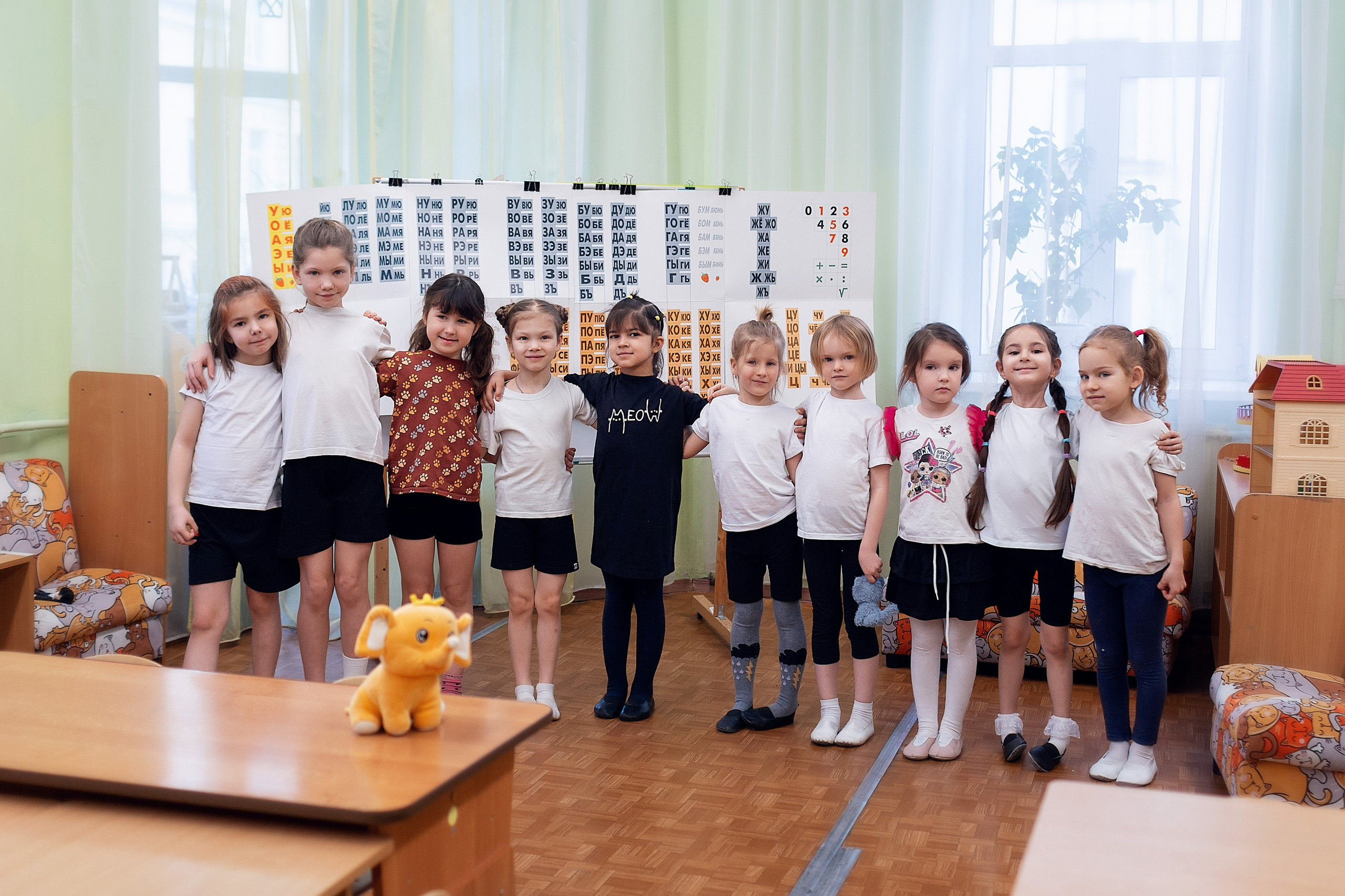 Выпускной фотоальбом 2025. Семейный фотограф в Санкт-Петербурге