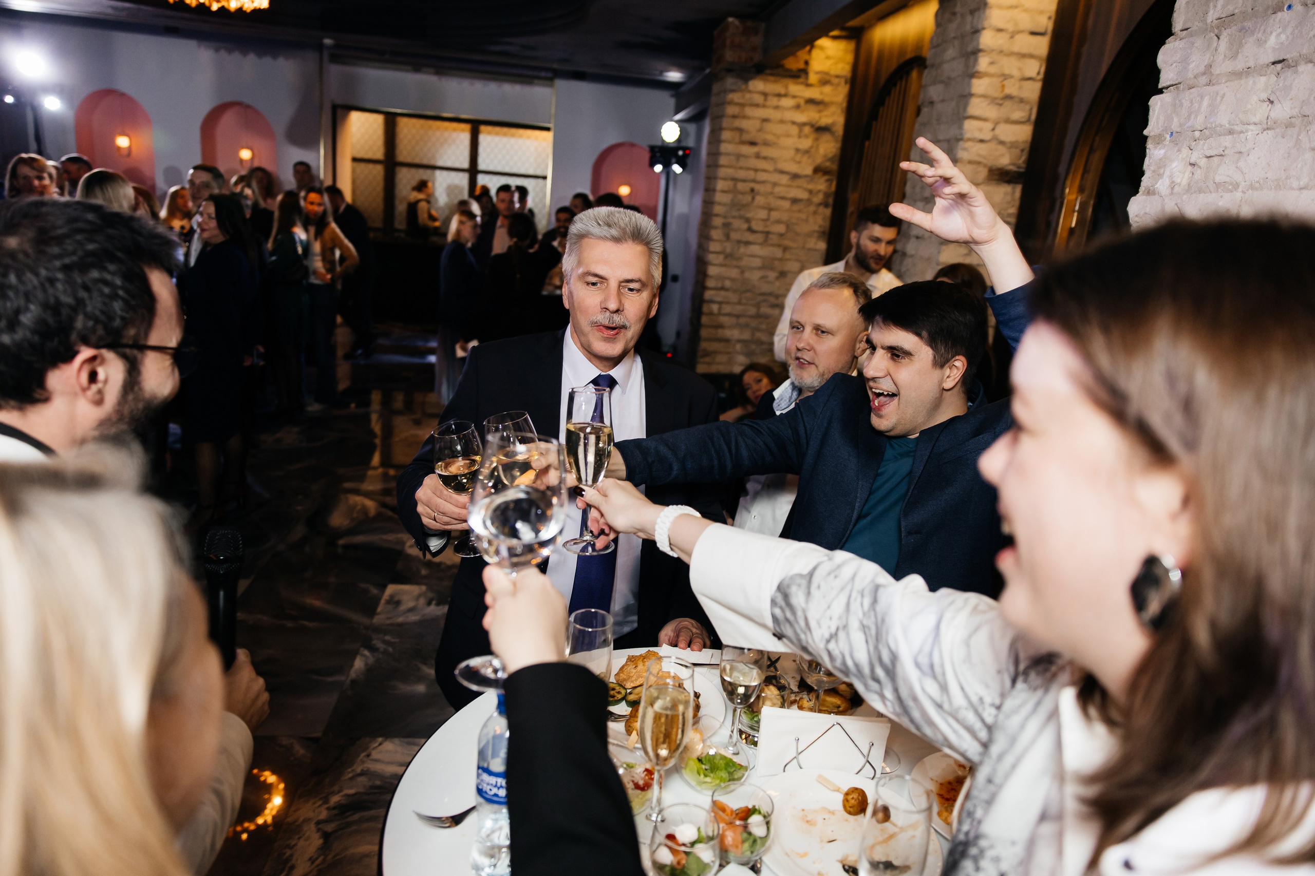 Фотограф на корпоратив. Фотограф, видеограф на свадьбу в Москве Никита Назаров