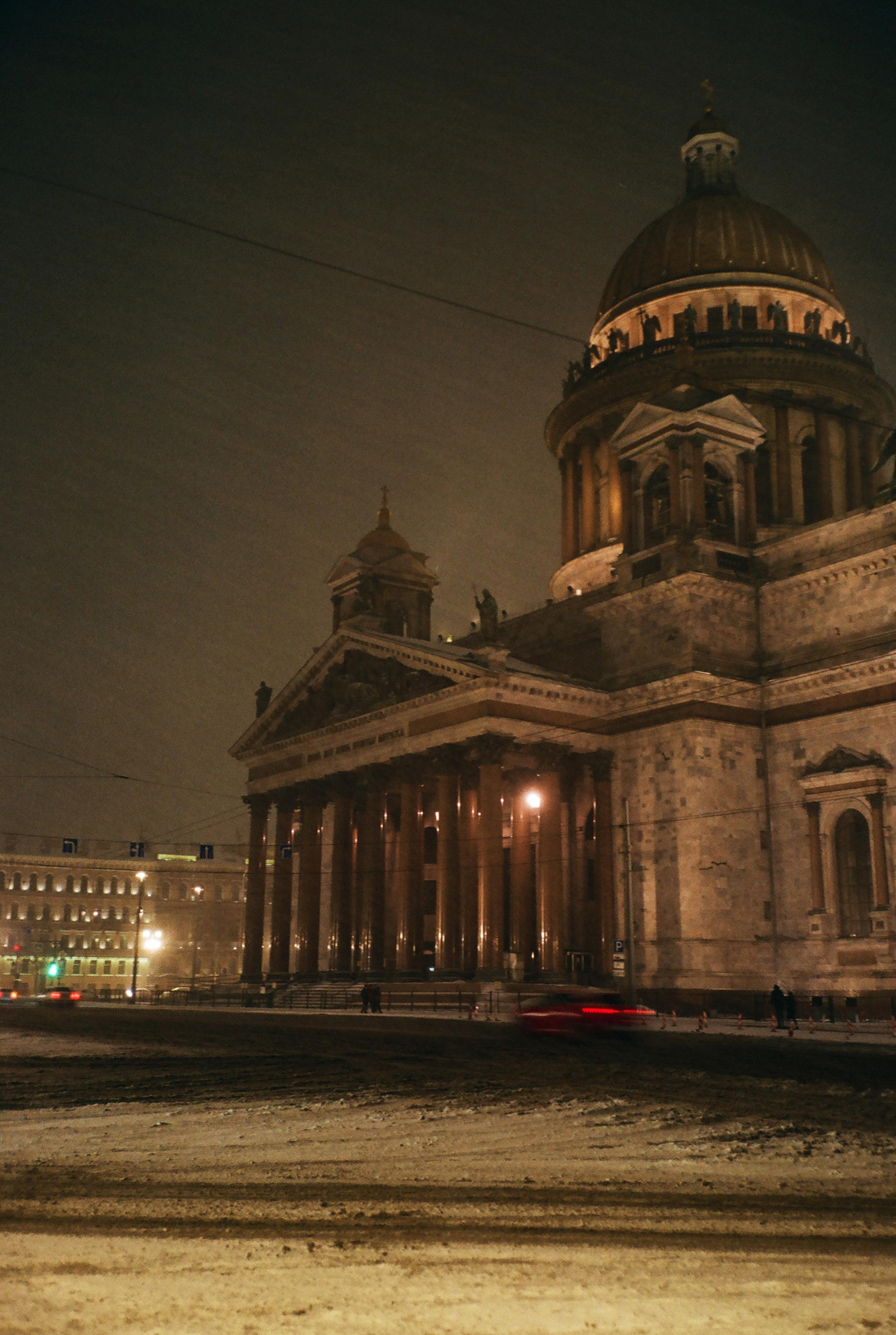 Фотографии цветные. Свадебный и семейный пленочный фотограф в Петербурге Истомина Ирина