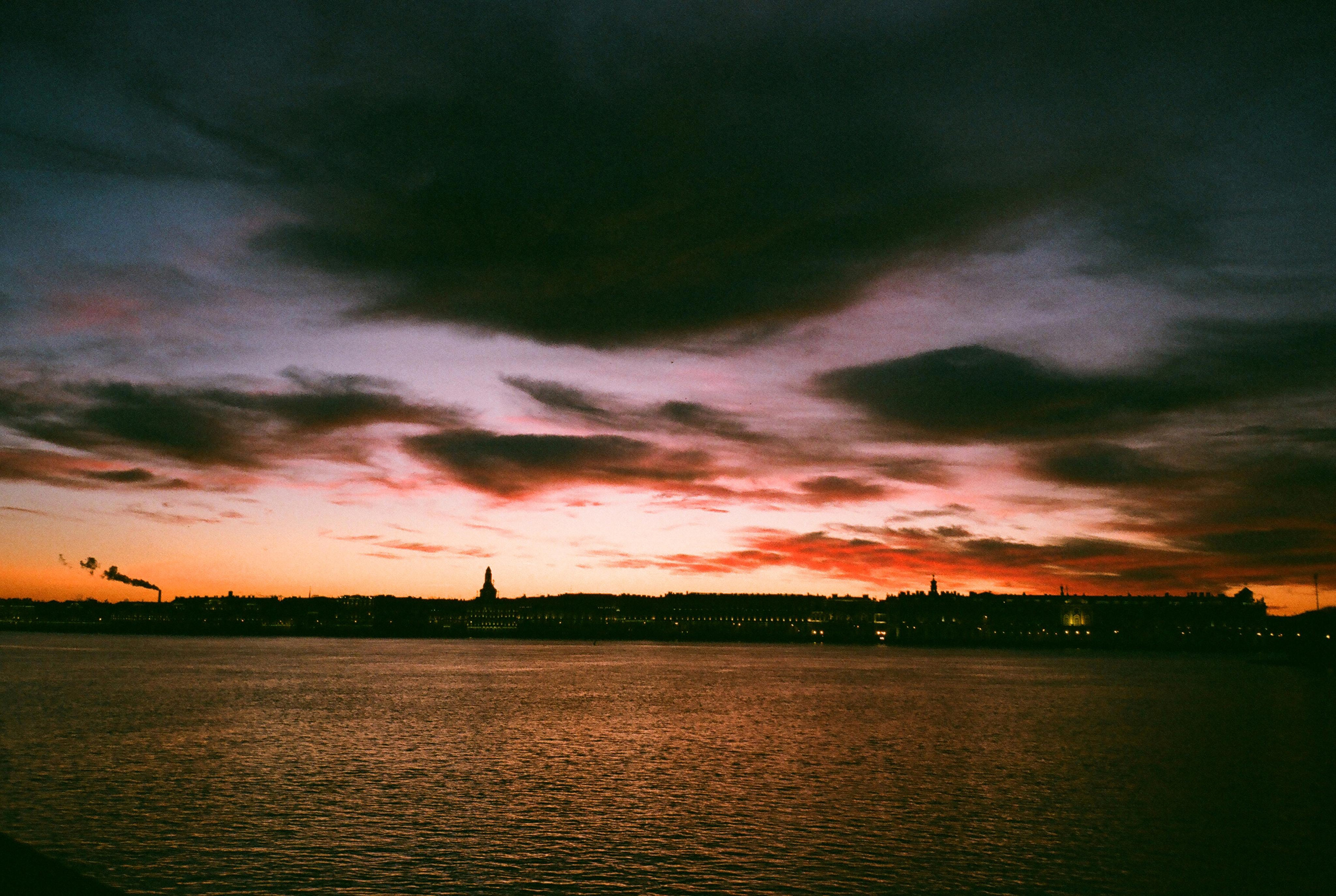 Фотографии цветные. Свадебный и семейный пленочный фотограф в Петербурге Истомина Ирина