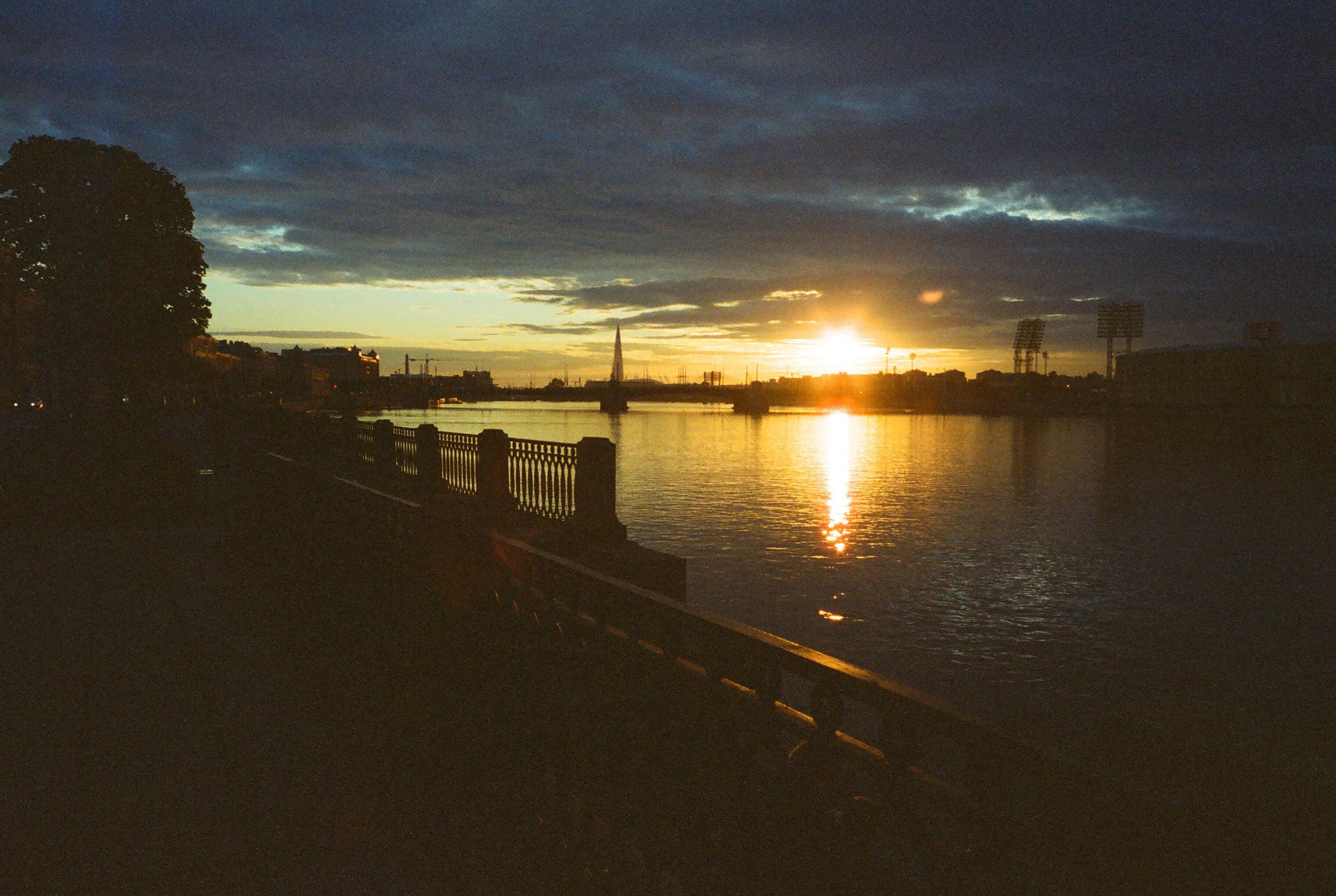 Фотографии цветные. Свадебный и семейный пленочный фотограф в Петербурге Истомина Ирина