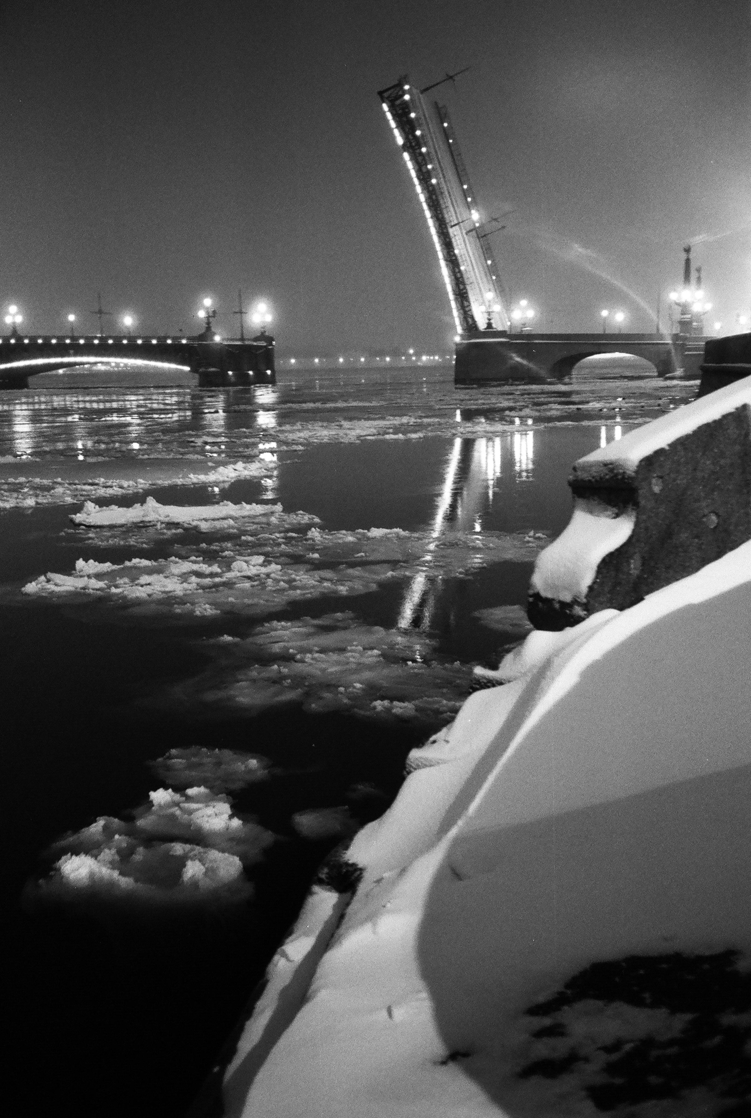 Фотографии черно-белые. Свадебный и семейный пленочный фотограф в Петербурге Истомина Ирина