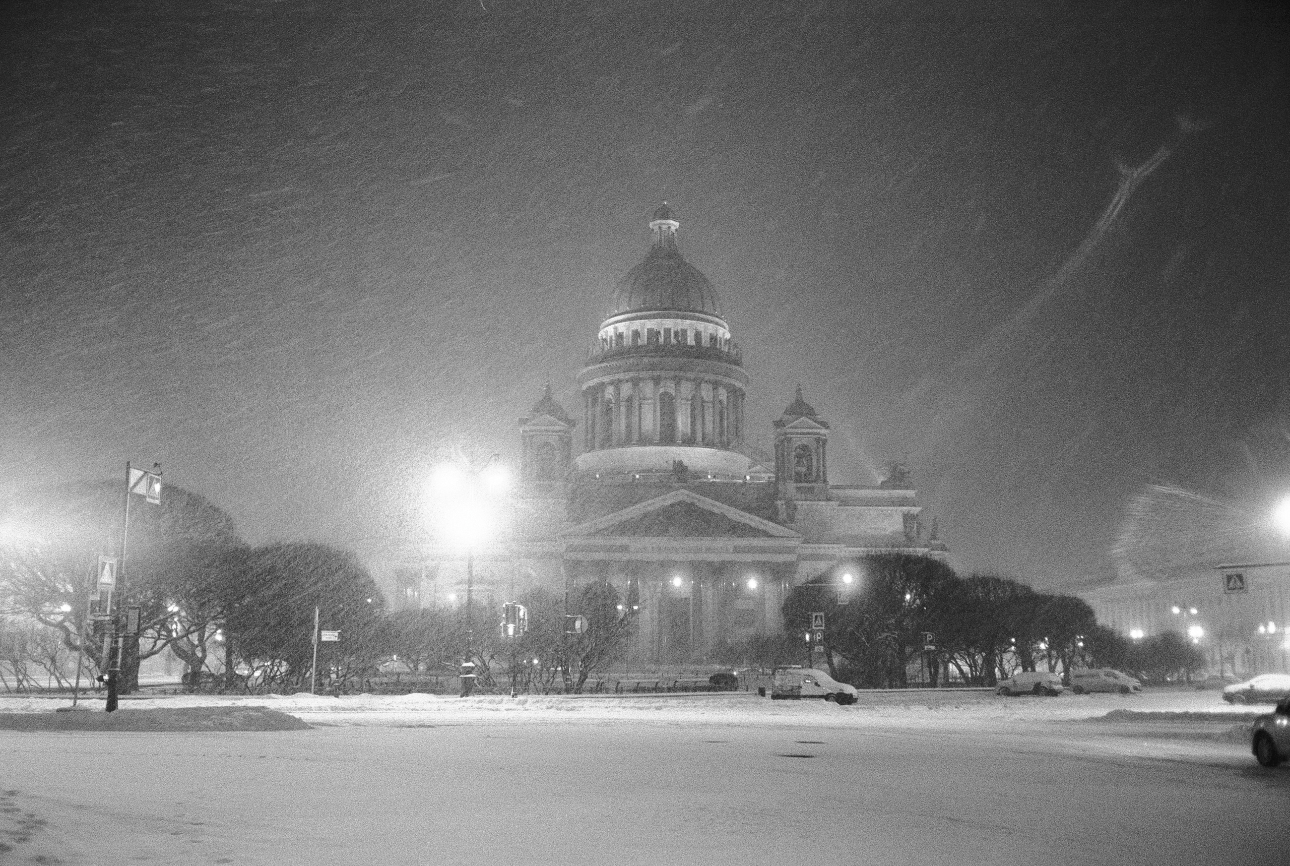 Фотографии черно-белые. Свадебный и семейный пленочный фотограф в Петербурге Истомина Ирина
