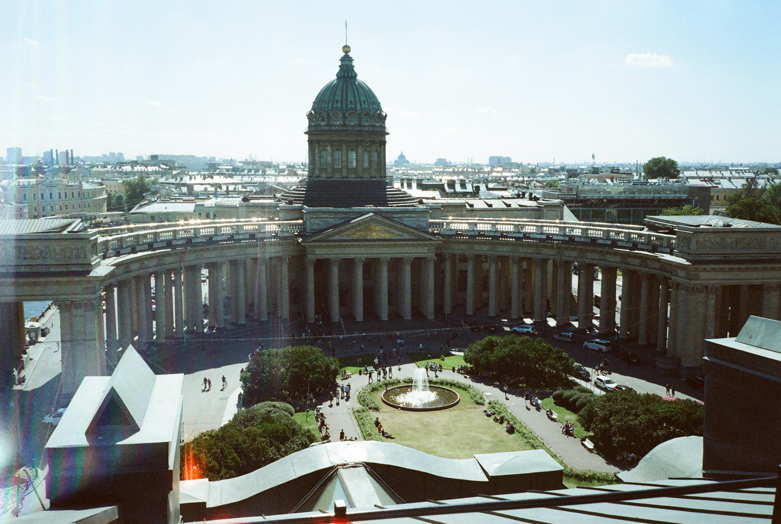 Фотографии цветные. Свадебный и семейный пленочный фотограф в Петербурге Истомина Ирина