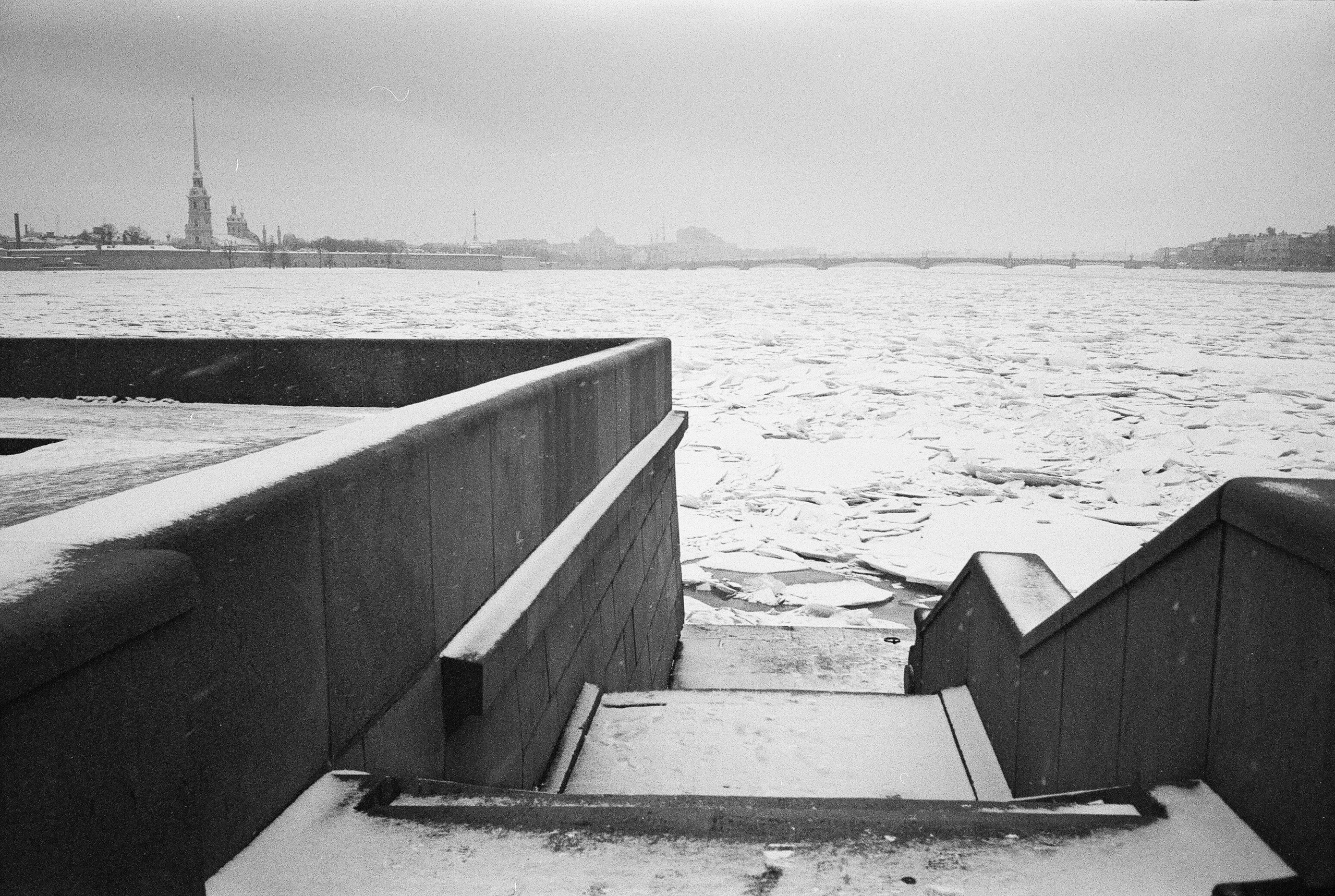 Фотографии черно-белые. Свадебный и семейный пленочный фотограф в Петербурге Истомина Ирина