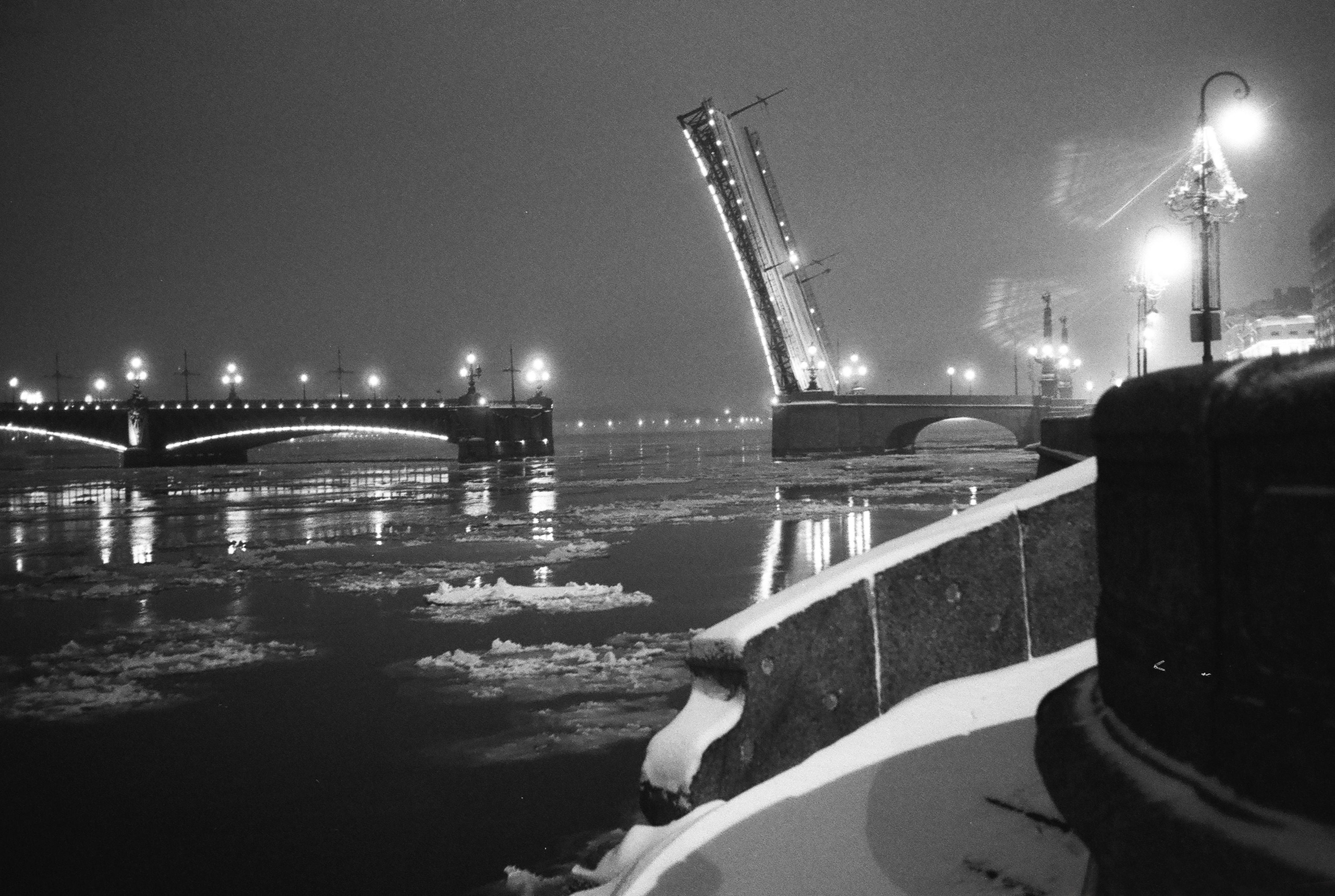 Фотографии черно-белые. Свадебный и семейный пленочный фотограф в Петербурге Истомина Ирина