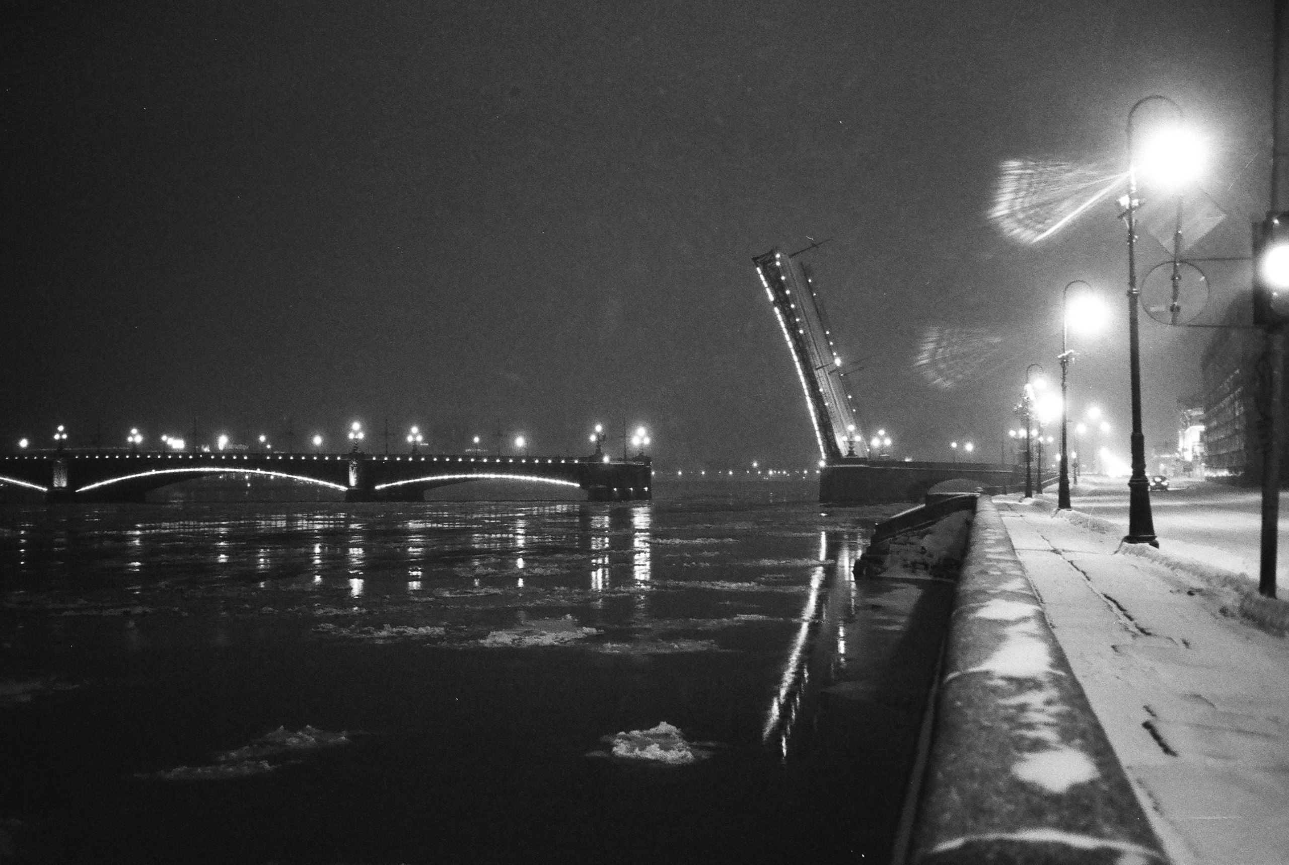 Фотографии черно-белые. Свадебный и семейный пленочный фотограф в Петербурге Истомина Ирина