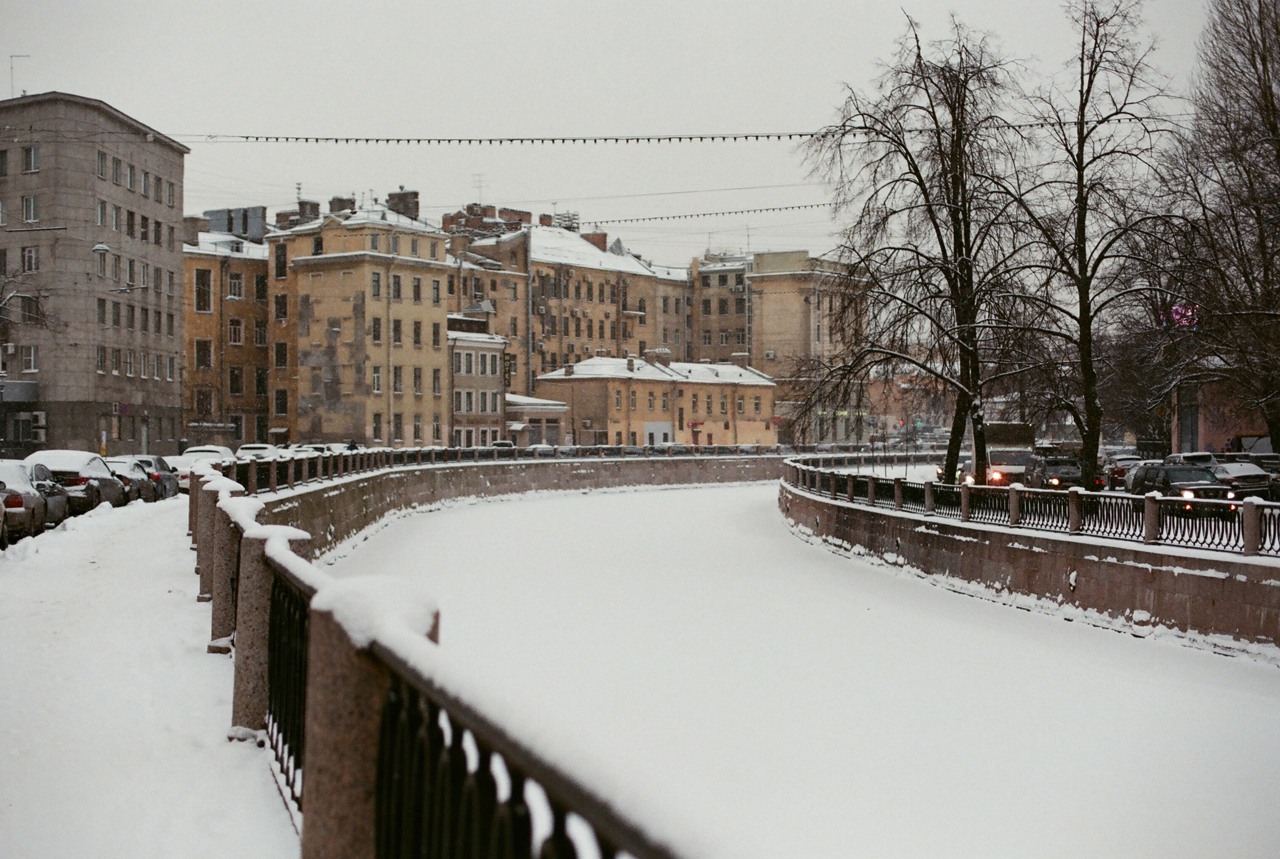 Фотографии цветные. Свадебный и семейный пленочный фотограф в Петербурге Истомина Ирина