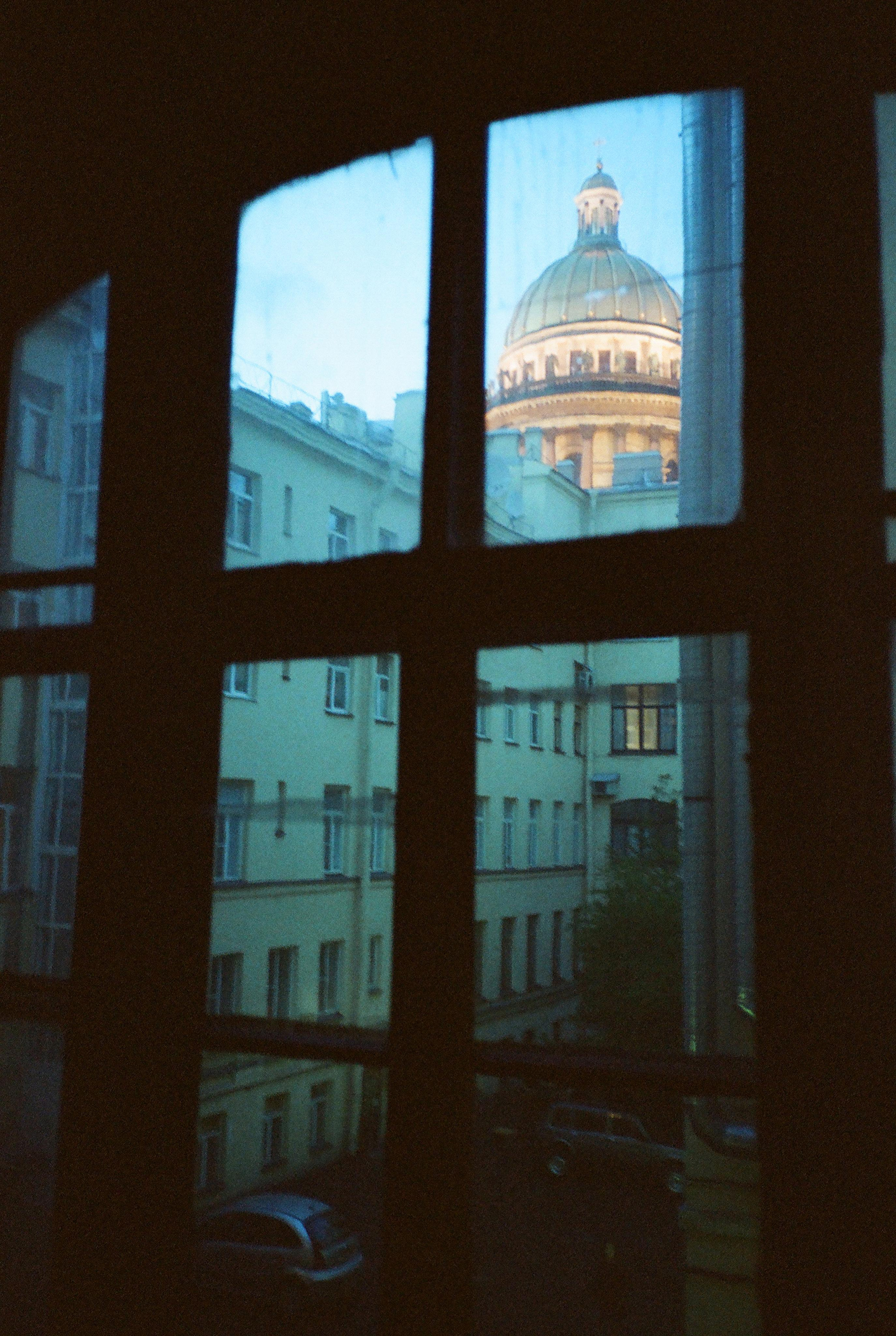 Фотографии цветные. Свадебный и семейный пленочный фотограф в Петербурге Истомина Ирина