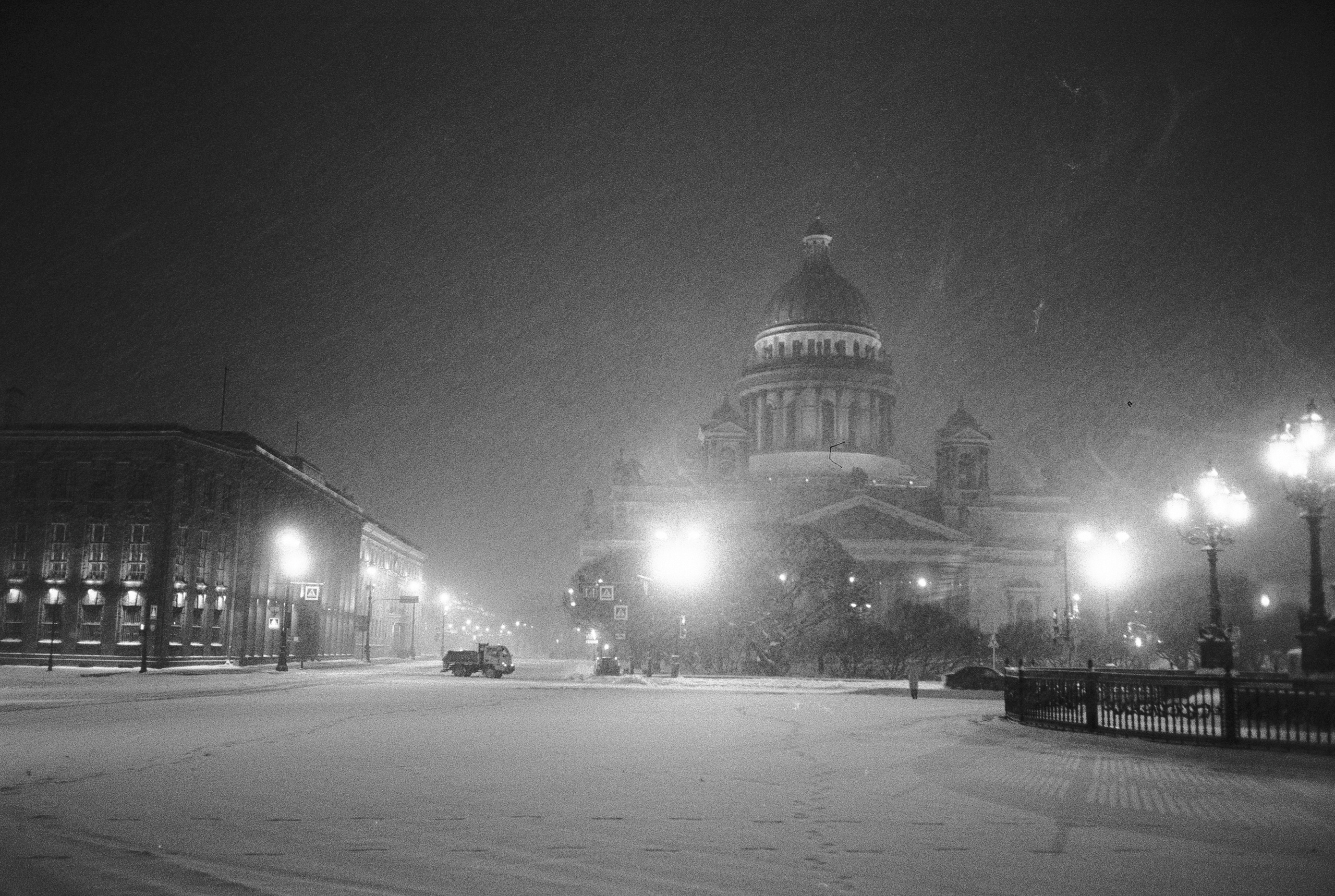 Фотографии черно-белые. Свадебный и семейный пленочный фотограф в Петербурге Истомина Ирина