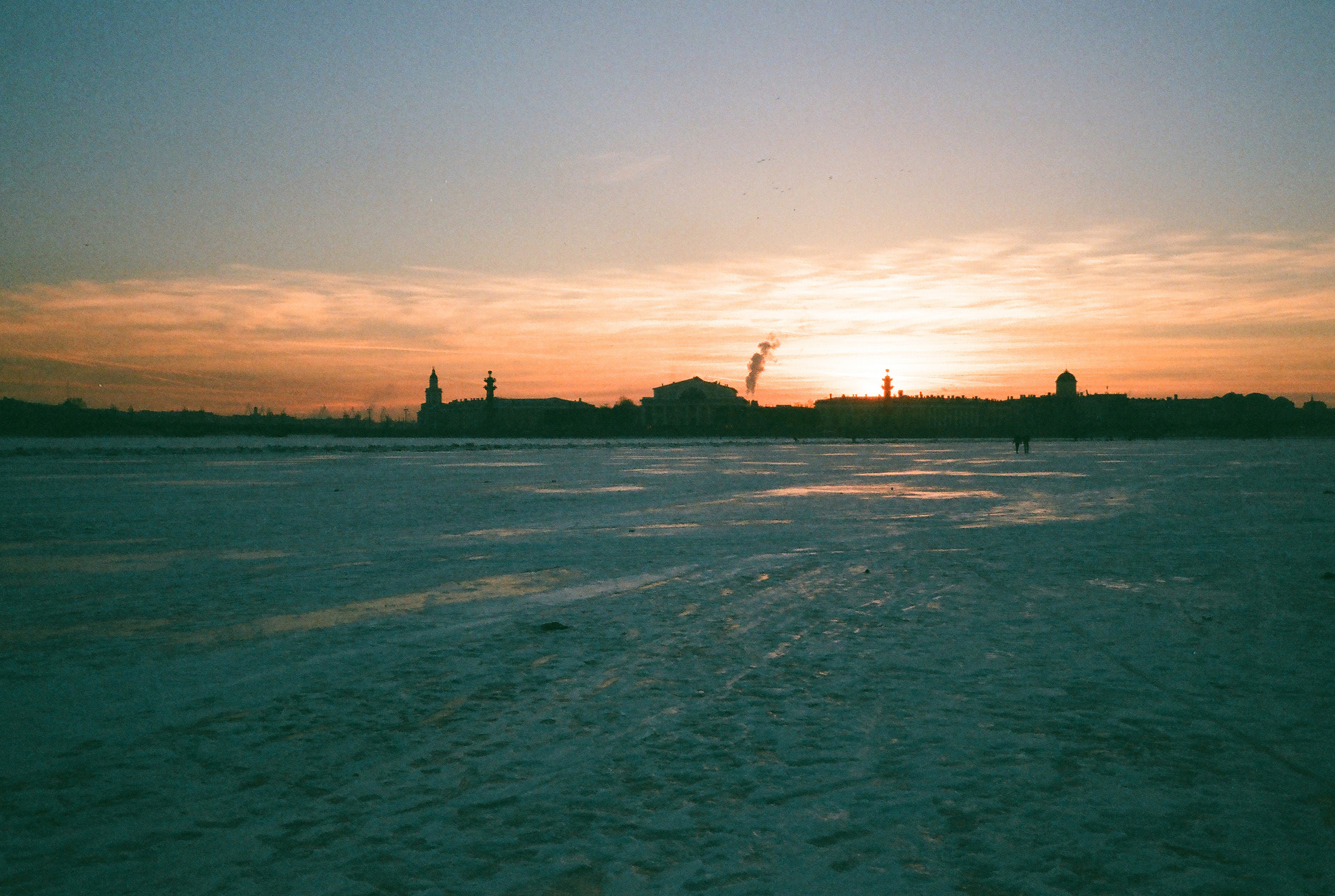 Фотографии цветные. Свадебный и семейный пленочный фотограф в Петербурге Истомина Ирина