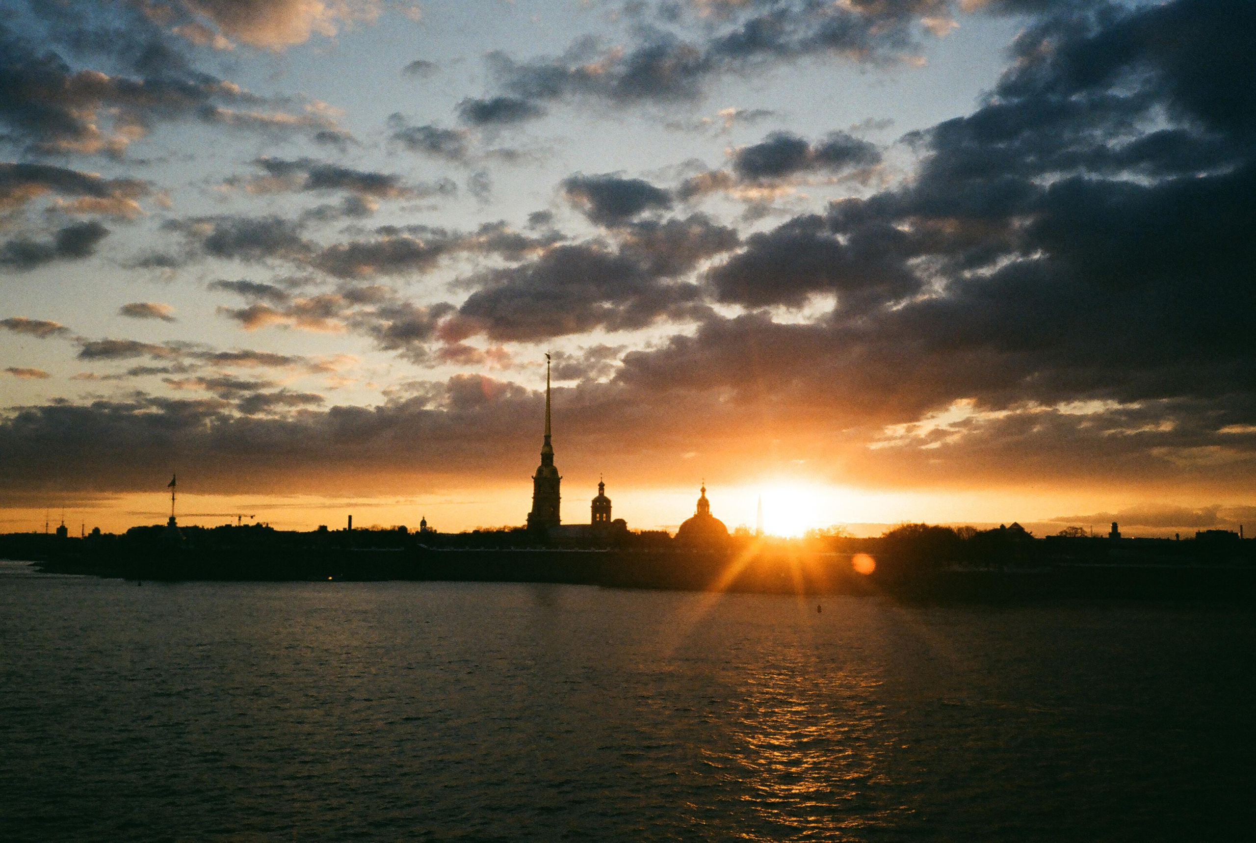 Фотографии цветные. Свадебный и семейный пленочный фотограф в Петербурге Истомина Ирина