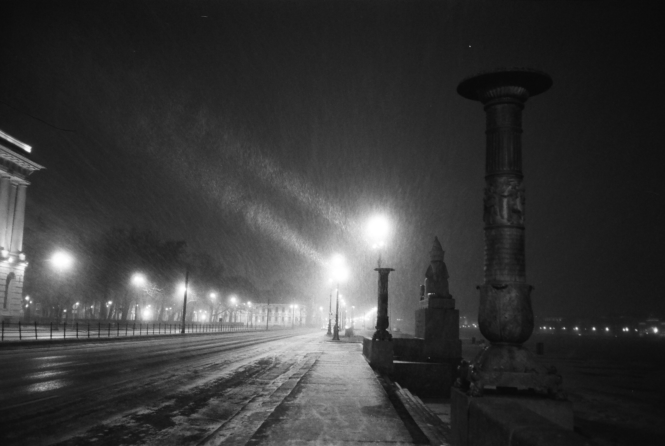 Фотографии черно-белые. Свадебный и семейный пленочный фотограф в Петербурге Истомина Ирина