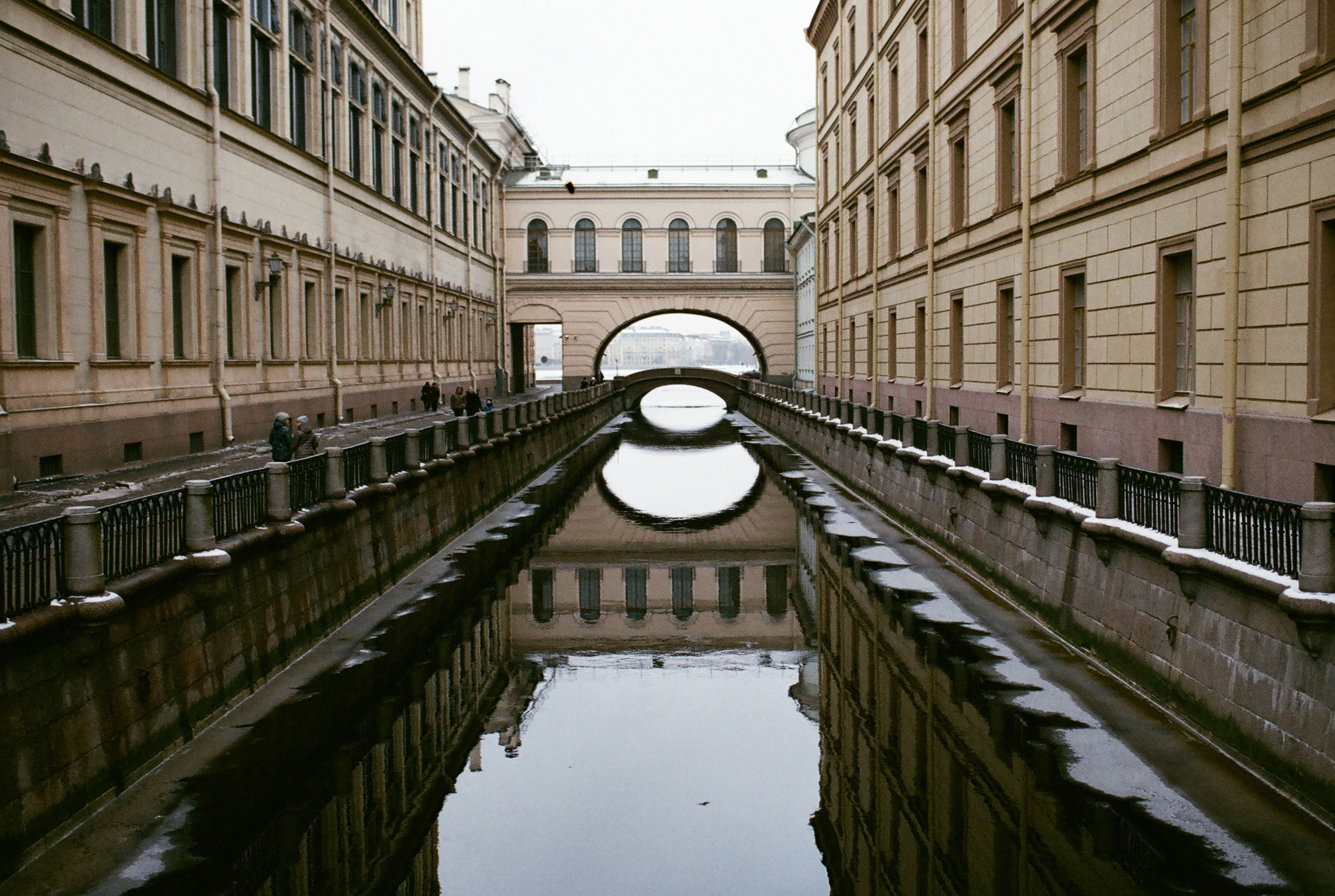 Фотографии цветные. Свадебный и семейный пленочный фотограф в Петербурге Истомина Ирина