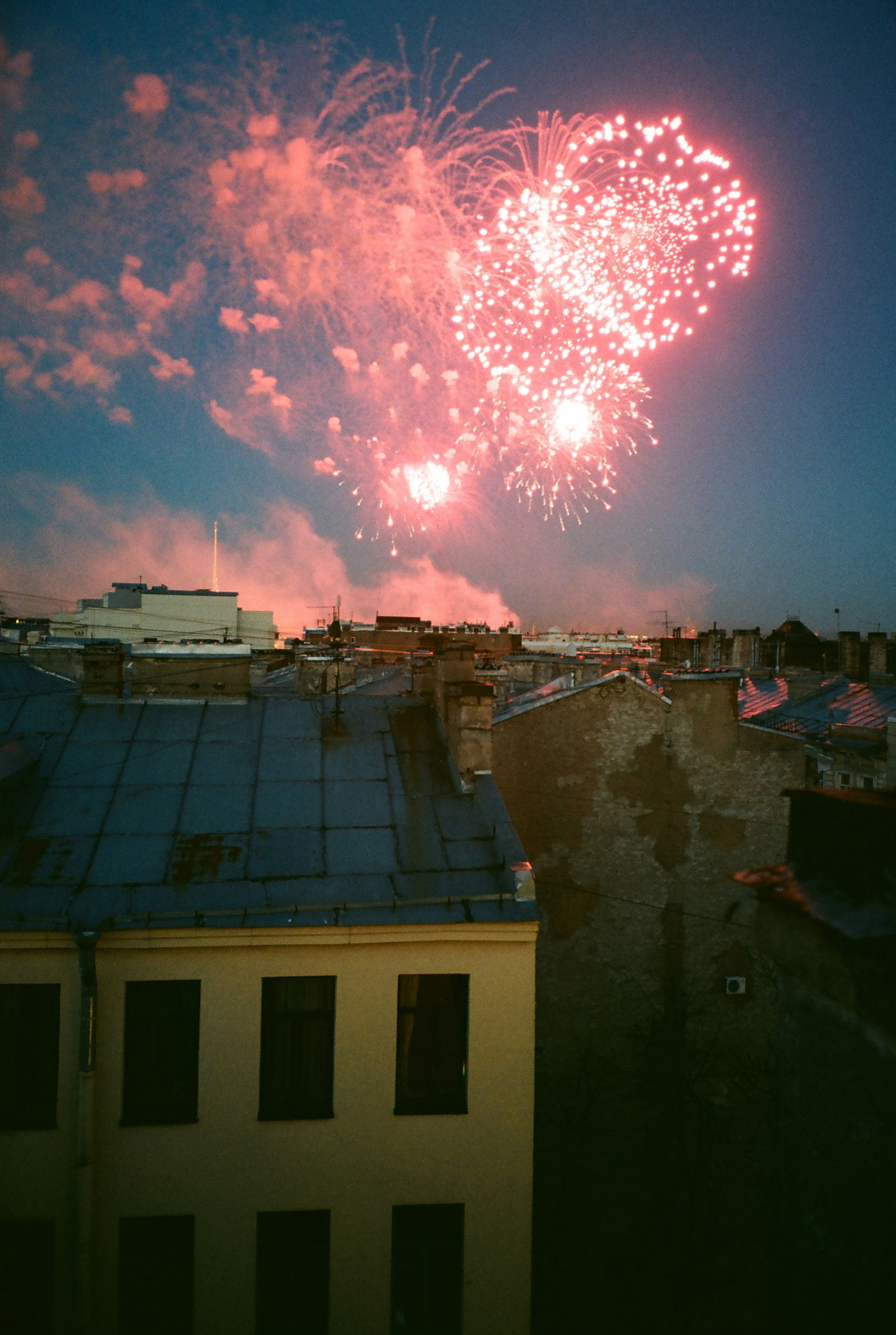 Фотографии цветные. Свадебный и семейный пленочный фотограф в Петербурге Истомина Ирина