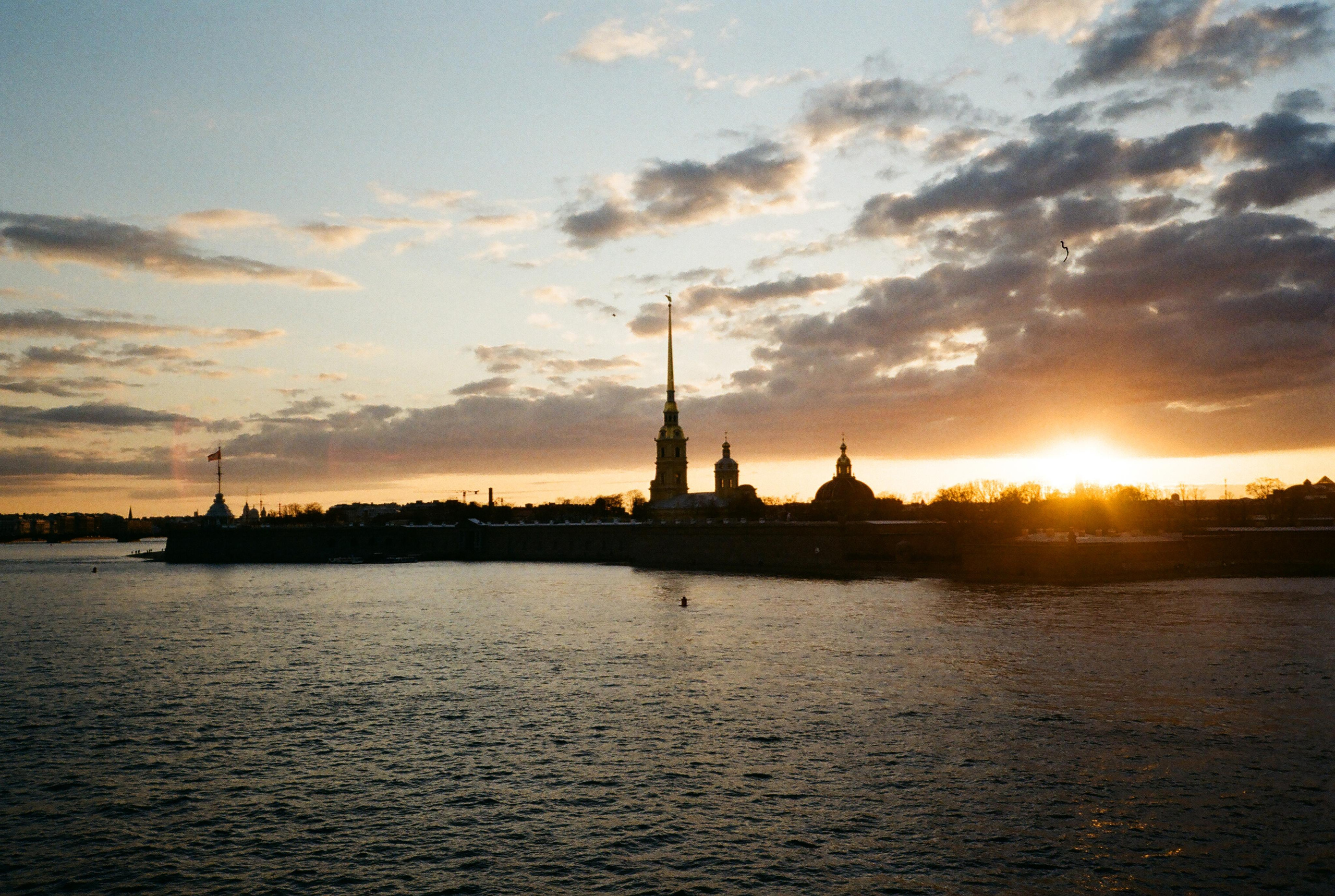Фотографии цветные. Свадебный и семейный пленочный фотограф в Петербурге Истомина Ирина