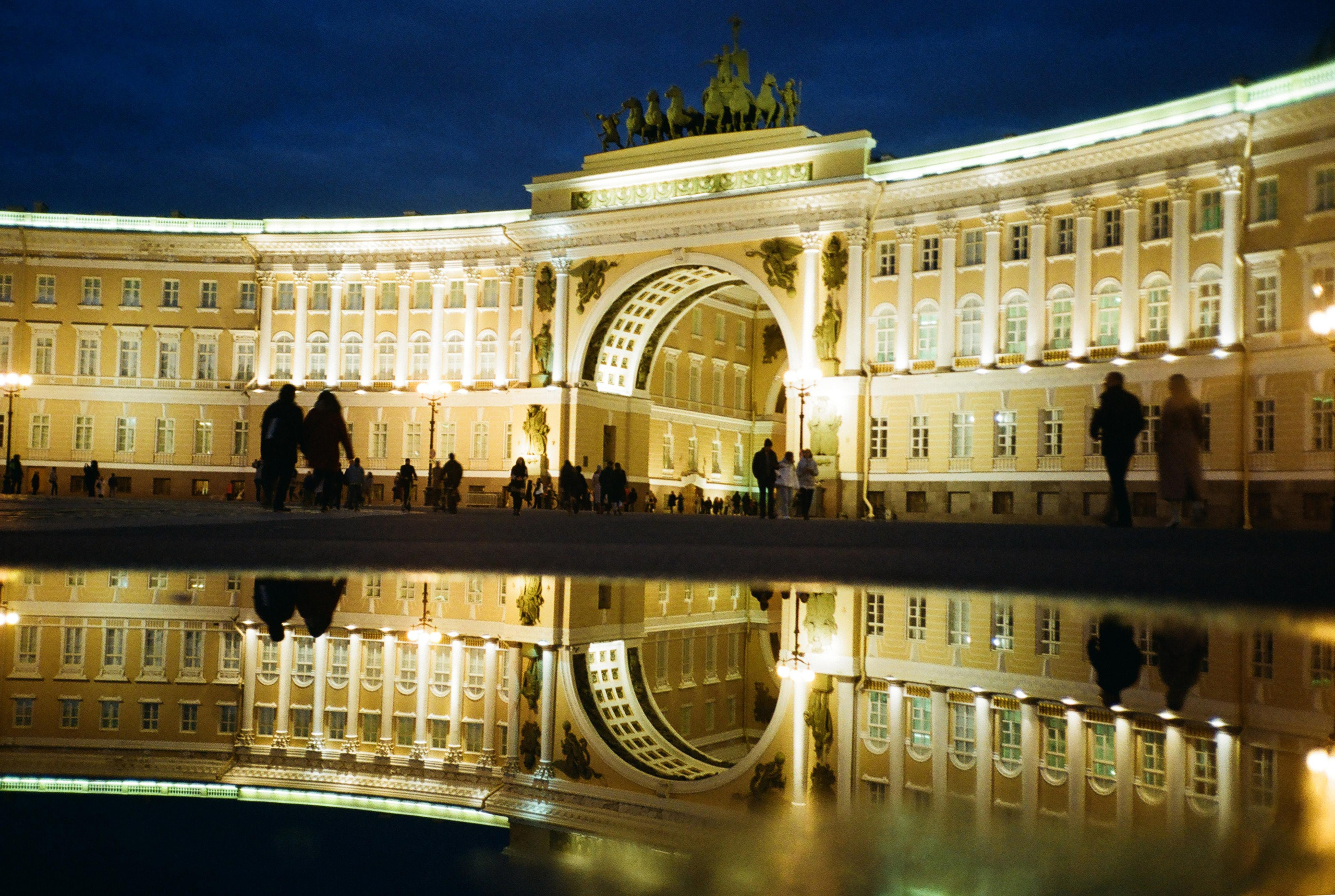 Фотографии цветные. Свадебный и семейный пленочный фотограф в Петербурге Истомина Ирина