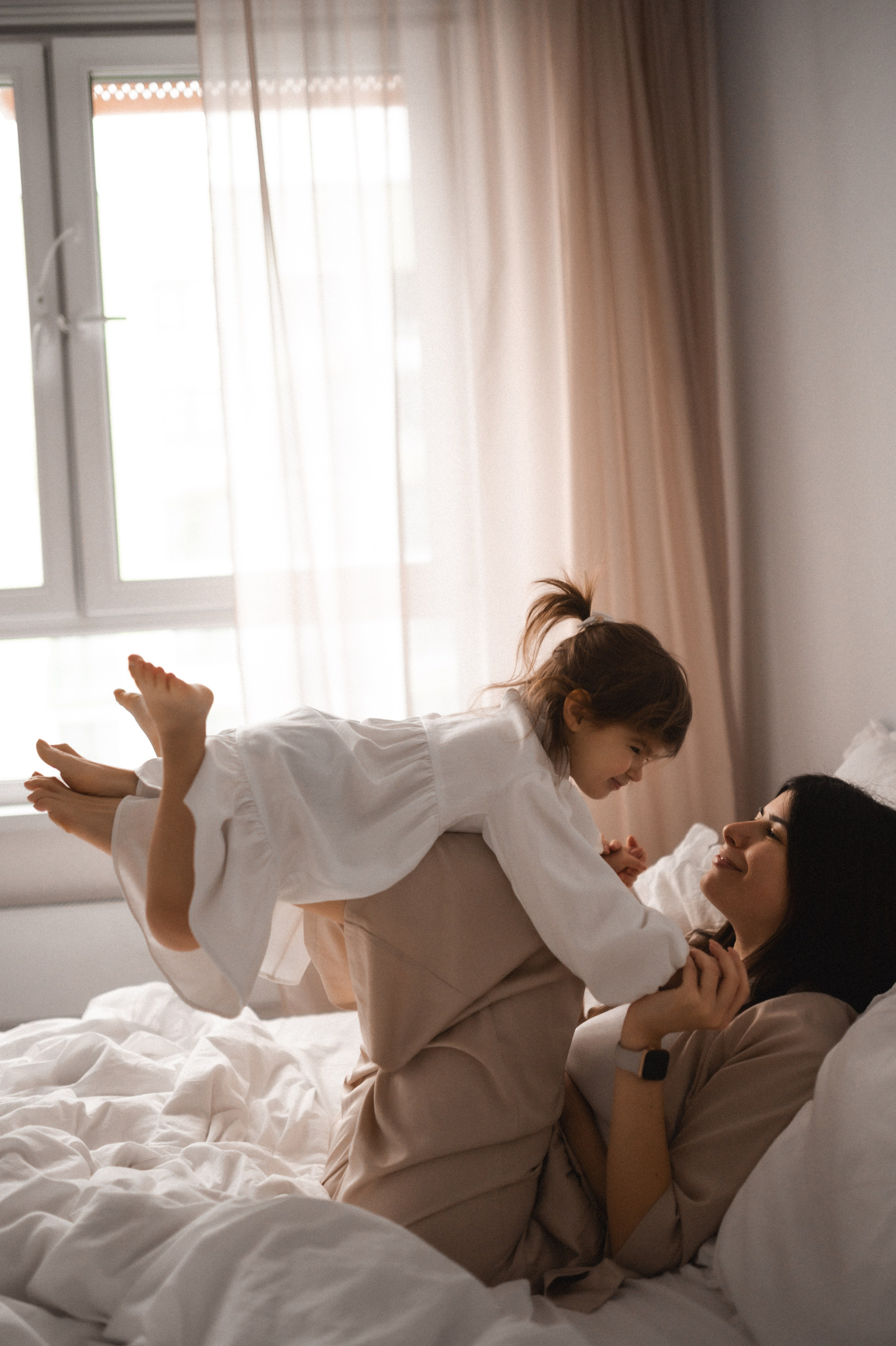 Лена и Николь дома. Семейный и свадебный lifestyle-фотограф в Москве Мария Петрова