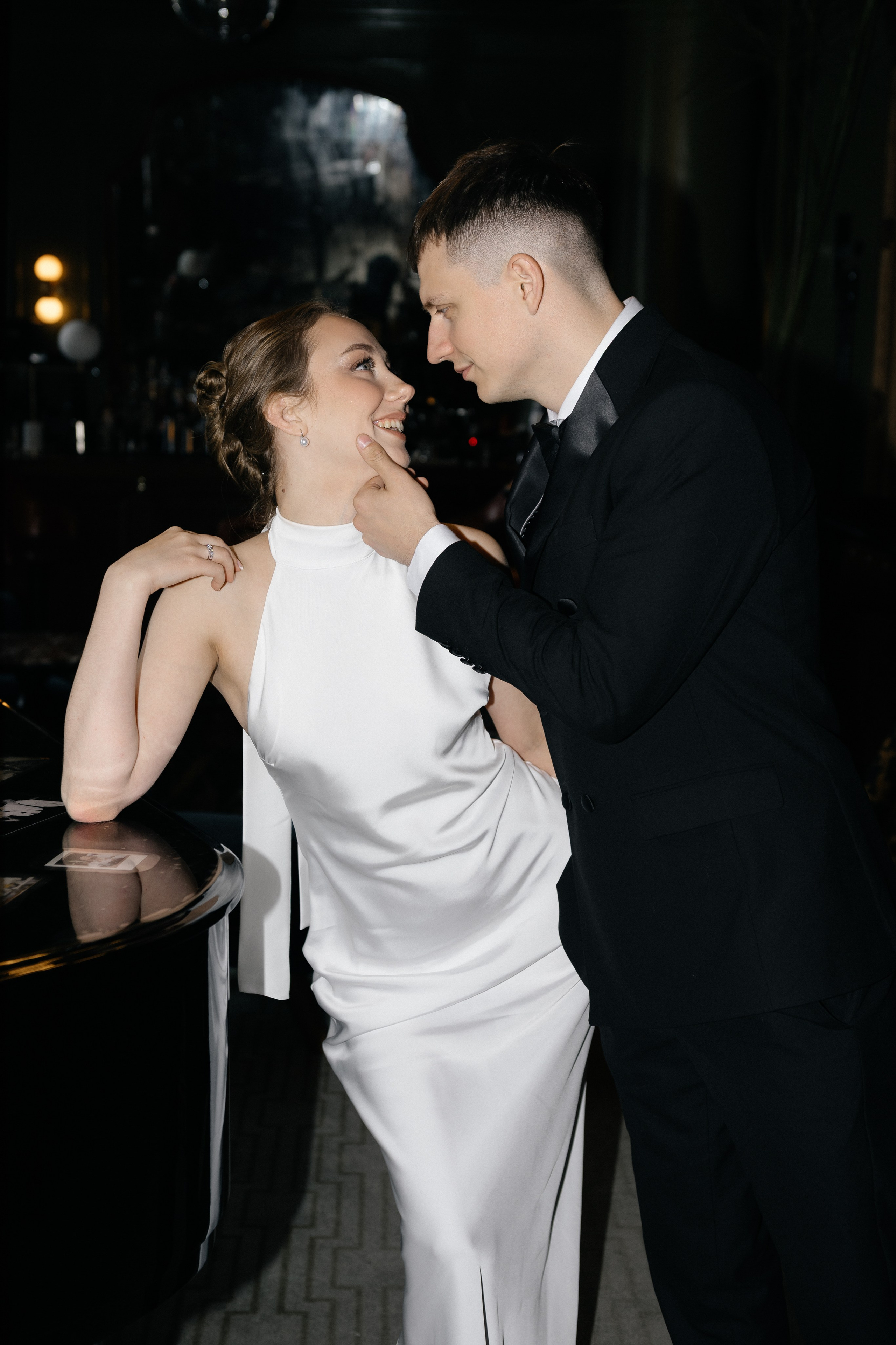 Wedding day in Martinique Bar. Wedding PHOTOGRAPHER Andrew Vnukov