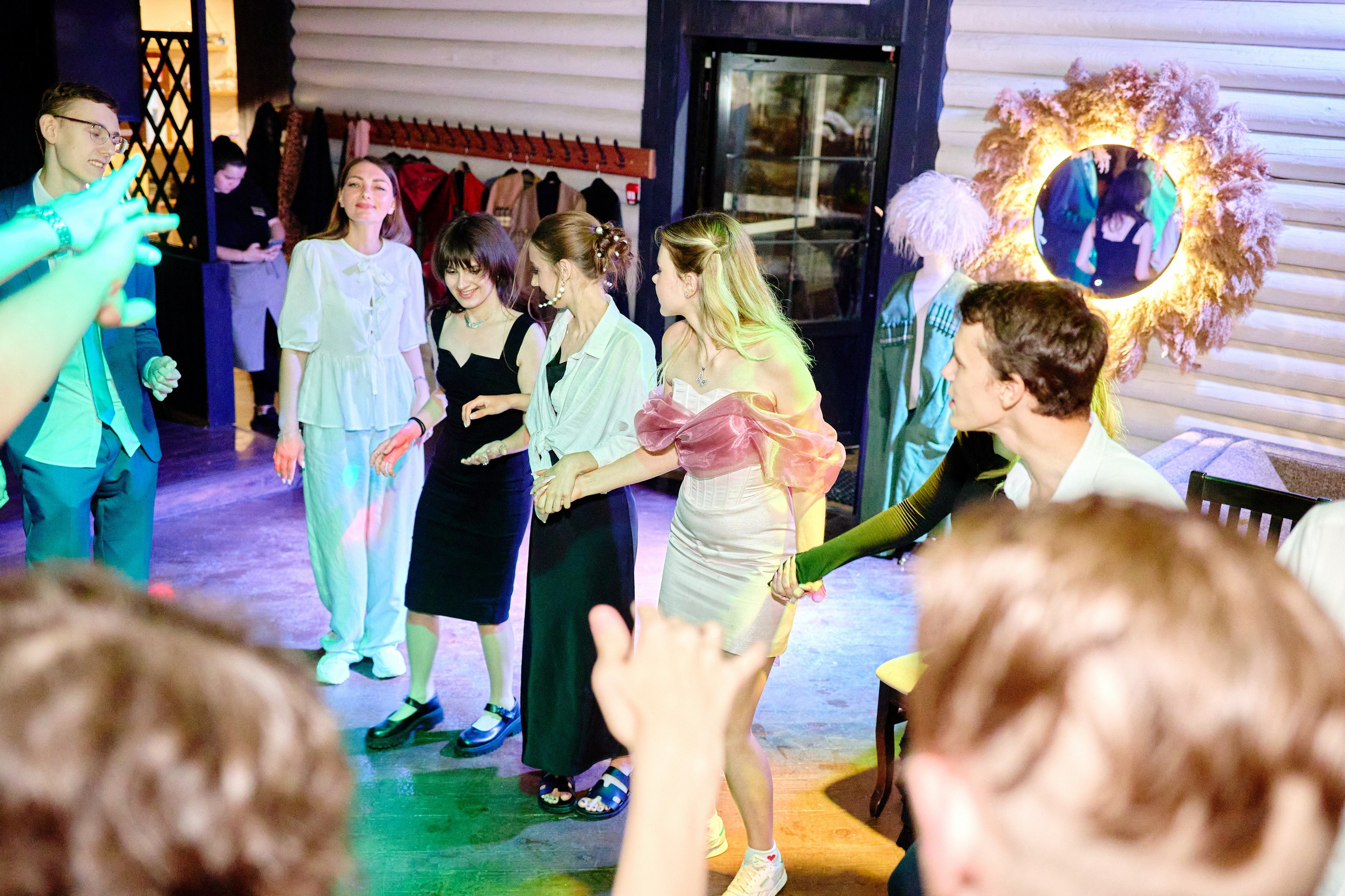 Выпускной 35 Сош. Фотограф Выпускные альбомы Таганрог Сергей Коробченко