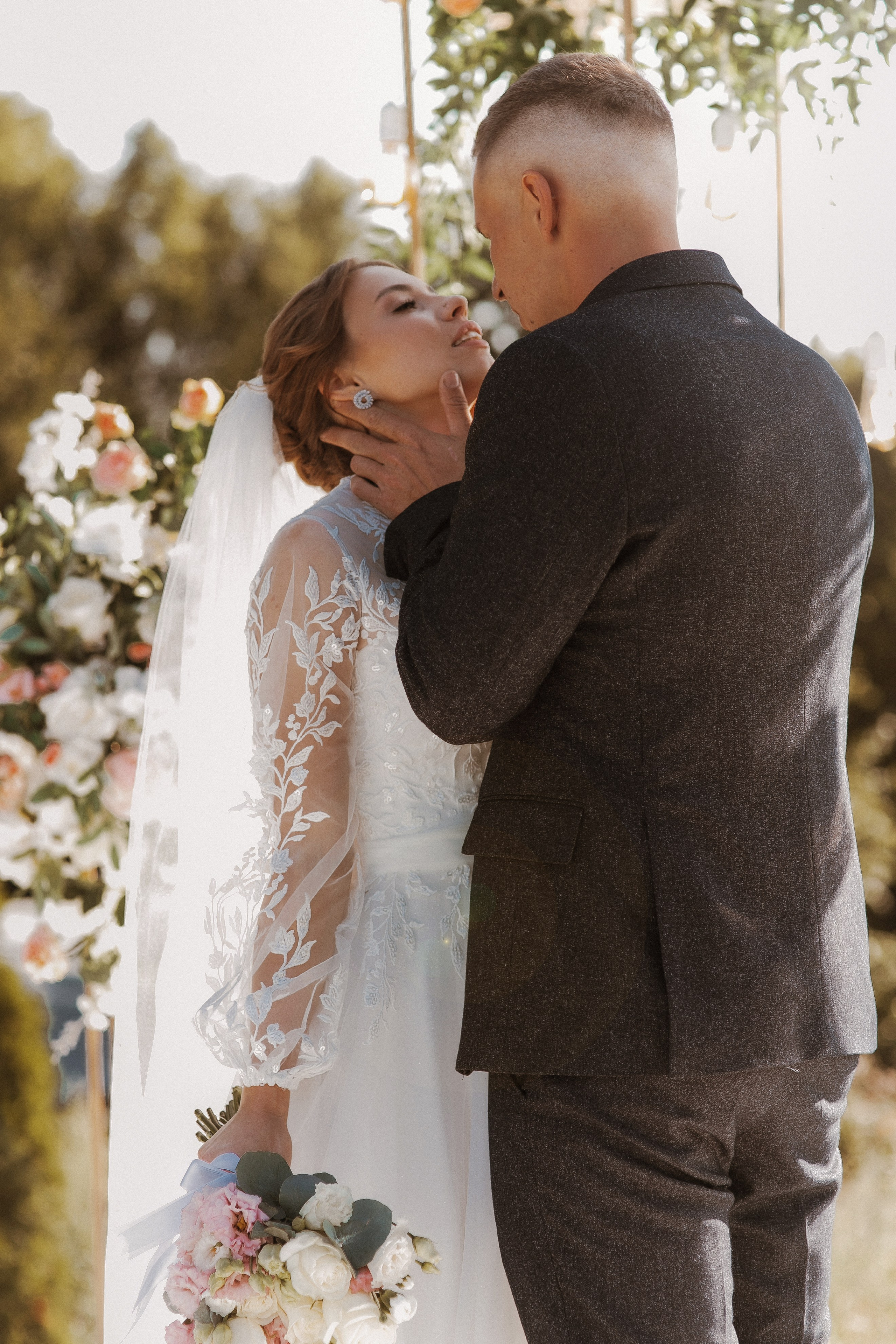 Выездная регистрация свадьбы влюбленных. Свадебный и репортажный фотограф в Ярославле и Санкт-Петербурге Роман Микрюков