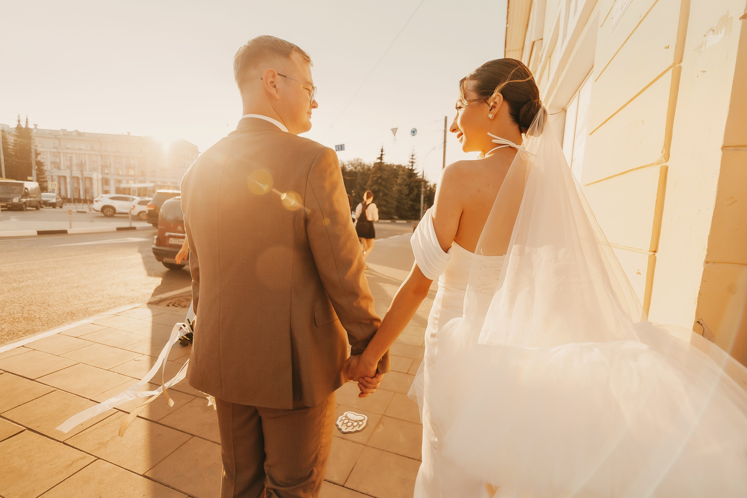 Свадебная осенняя фотосессия Ивана и Лидии в городе. Свадебный и репортажный фотограф в Ярославле и Санкт-Петербурге Роман Микрюков