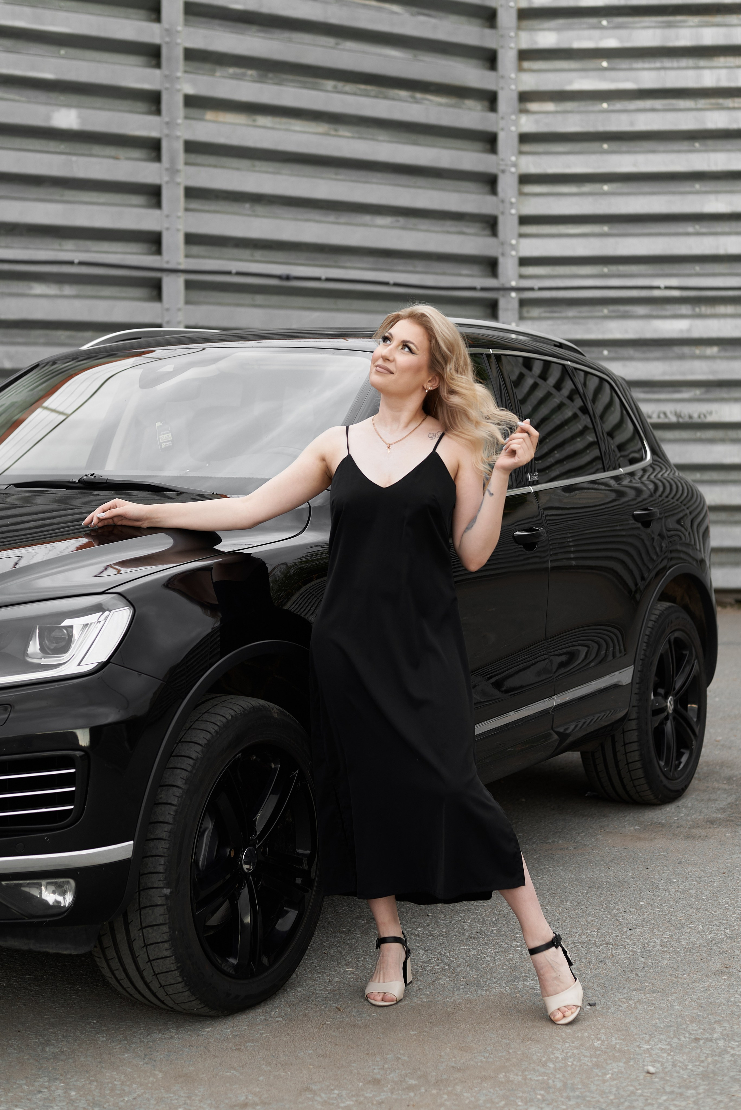Наталья — Black dress & Black car. Photographer Bangkok — Pattaya | фотограф Бангкок — Паттайа