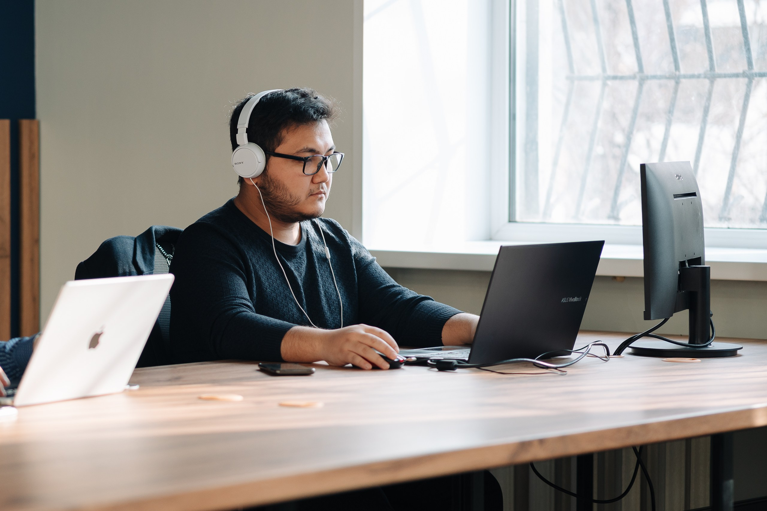 Агентство интернет маркетинга Alente. Репортажный фотограф Красноярск Алекс Чампакхам