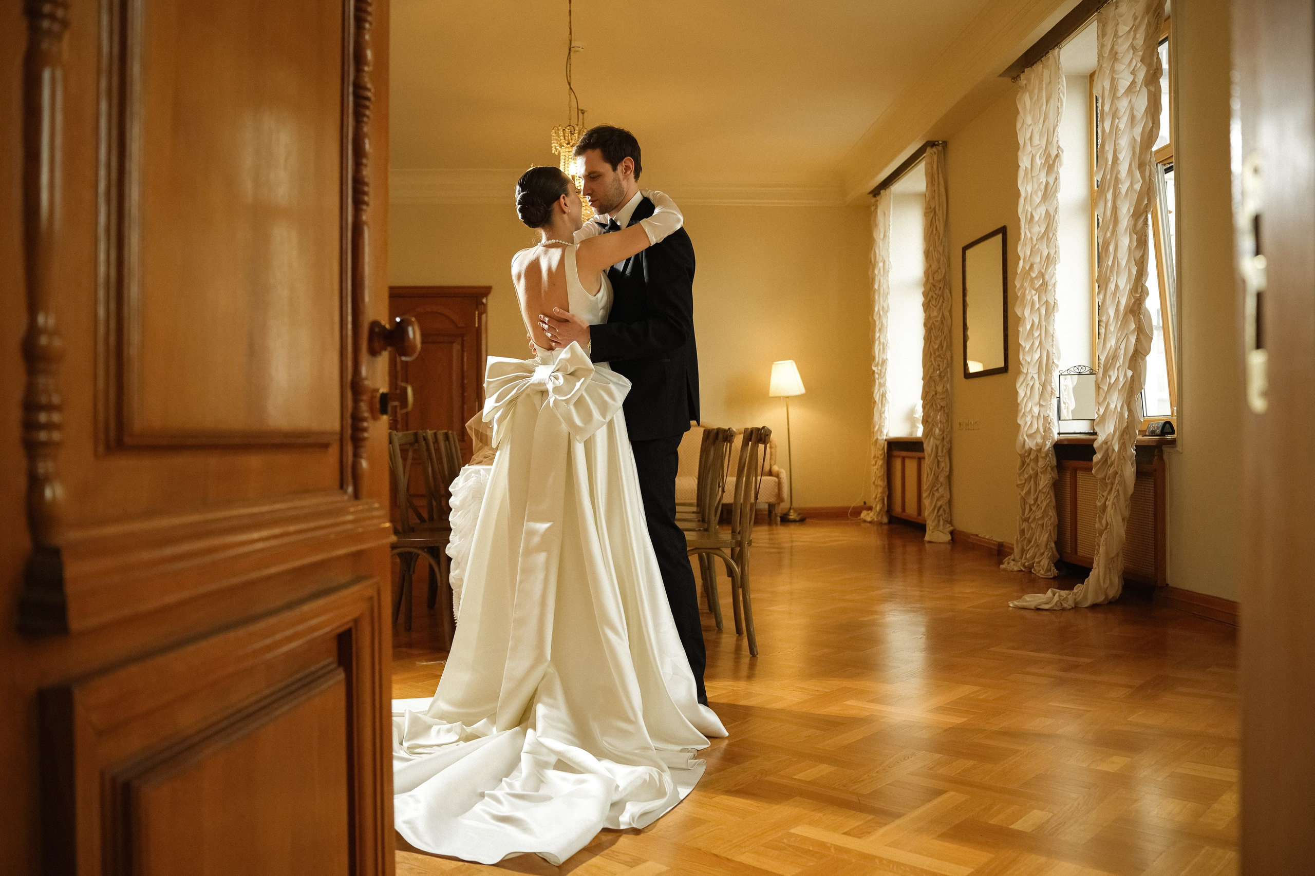 The story of the mansion. Свадебный фотограф и видеограф в Ростове-на-Дону. Максим и Наталья Лебедевы