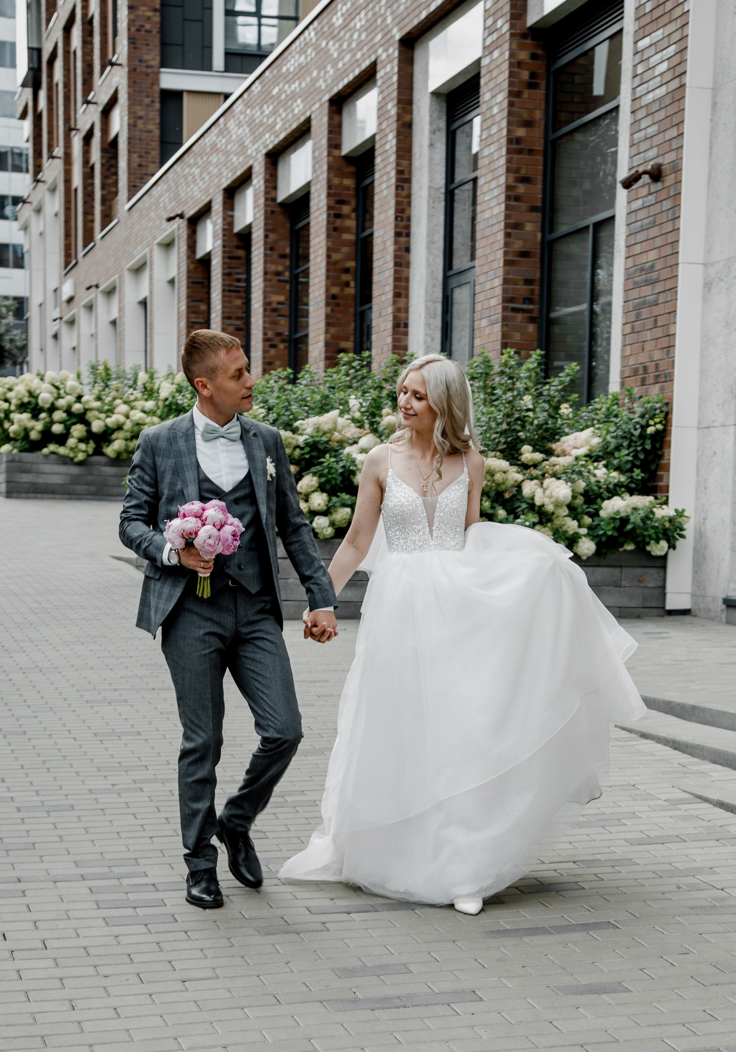 Прогулка после Загса Костя и Катюша. Свадебный и семейный фотограф Ибрагимова Мария из Екатеринбурга