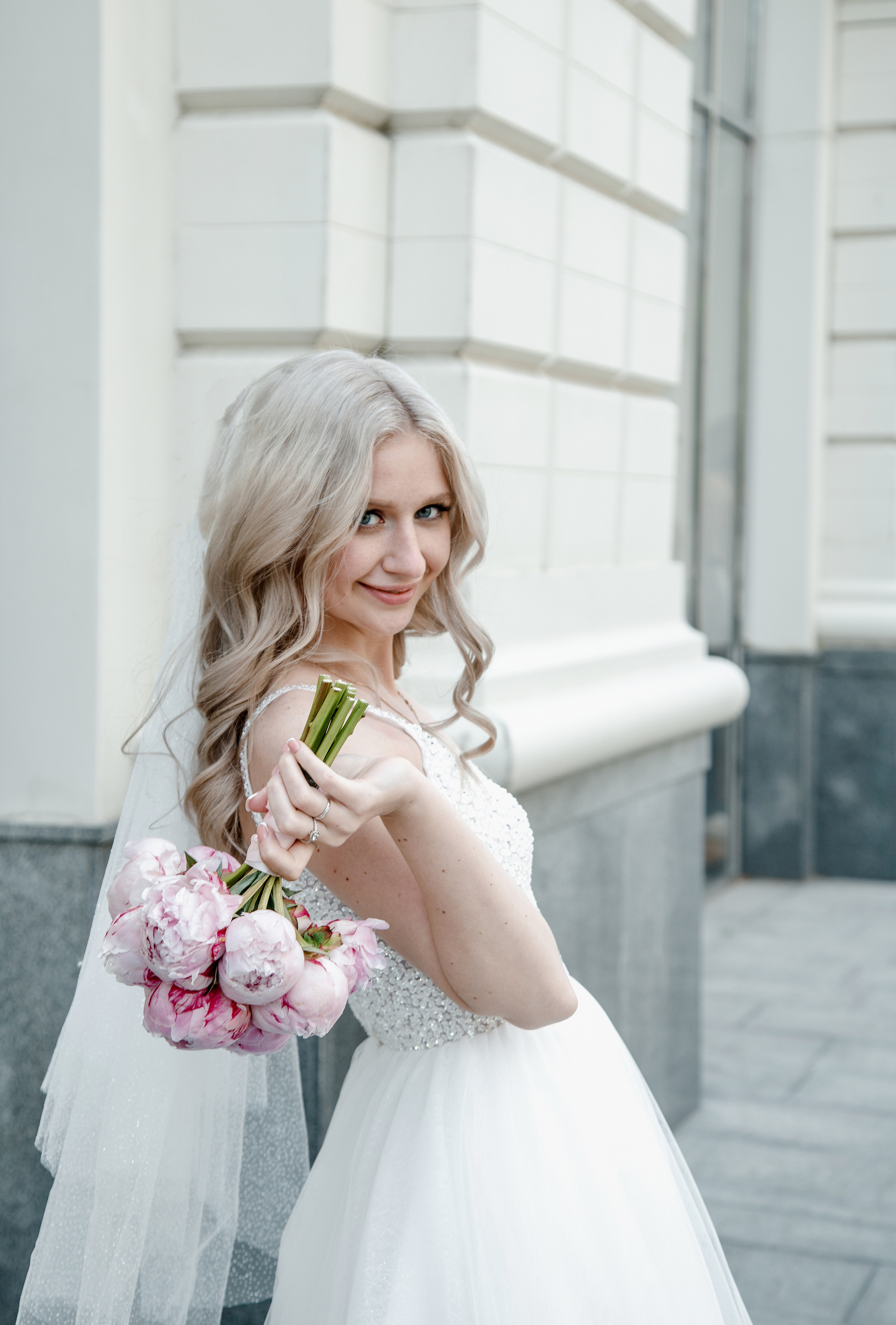 Прогулка после Загса Костя и Катюша. Свадебный и семейный фотограф Ибрагимова Мария из Екатеринбурга