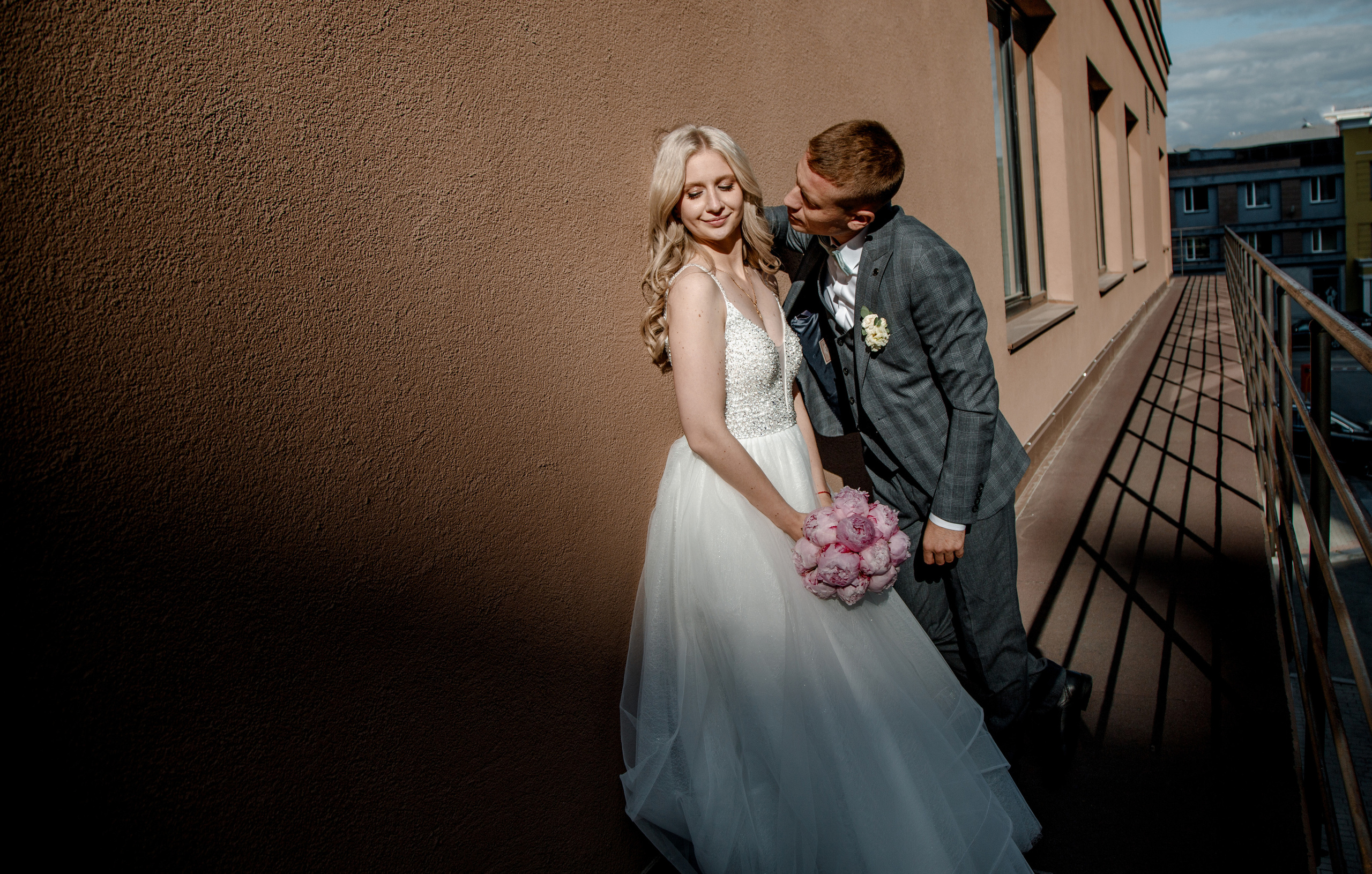 Прогулка после Загса Костя и Катюша. Свадебный и семейный фотограф Ибрагимова Мария из Екатеринбурга