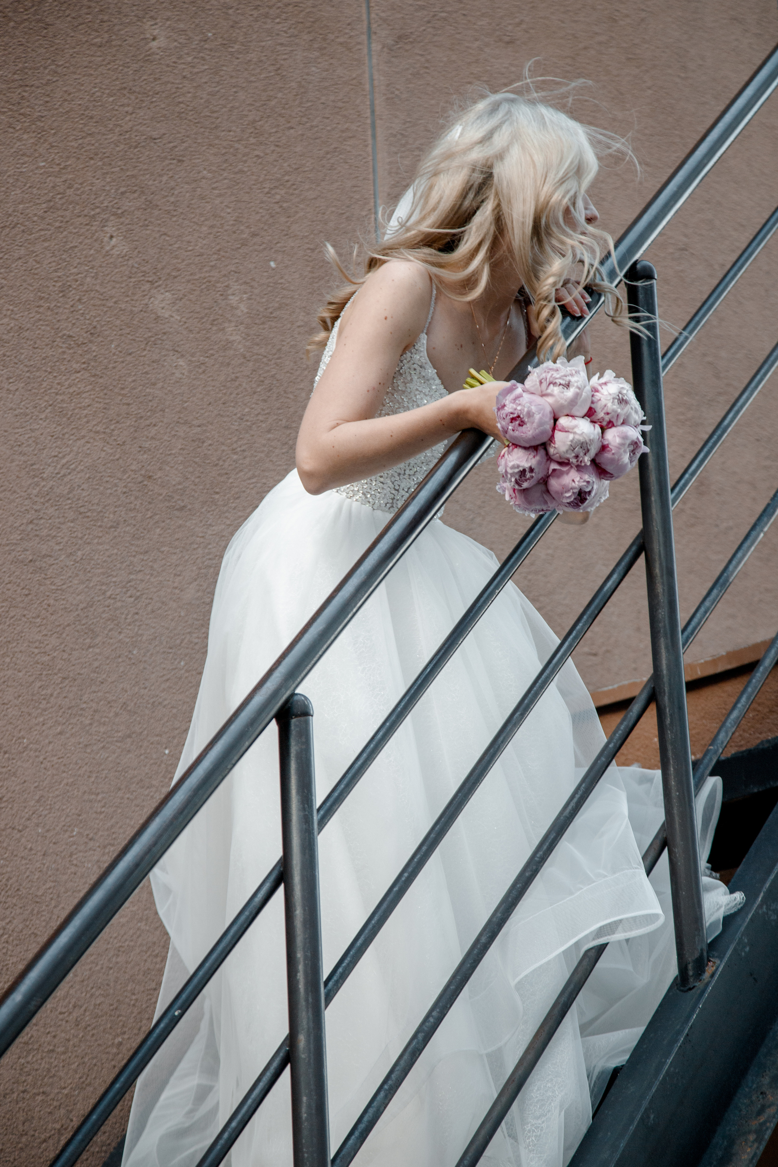 Прогулка после Загса Костя и Катюша. Свадебный и семейный фотограф Ибрагимова Мария из Екатеринбурга