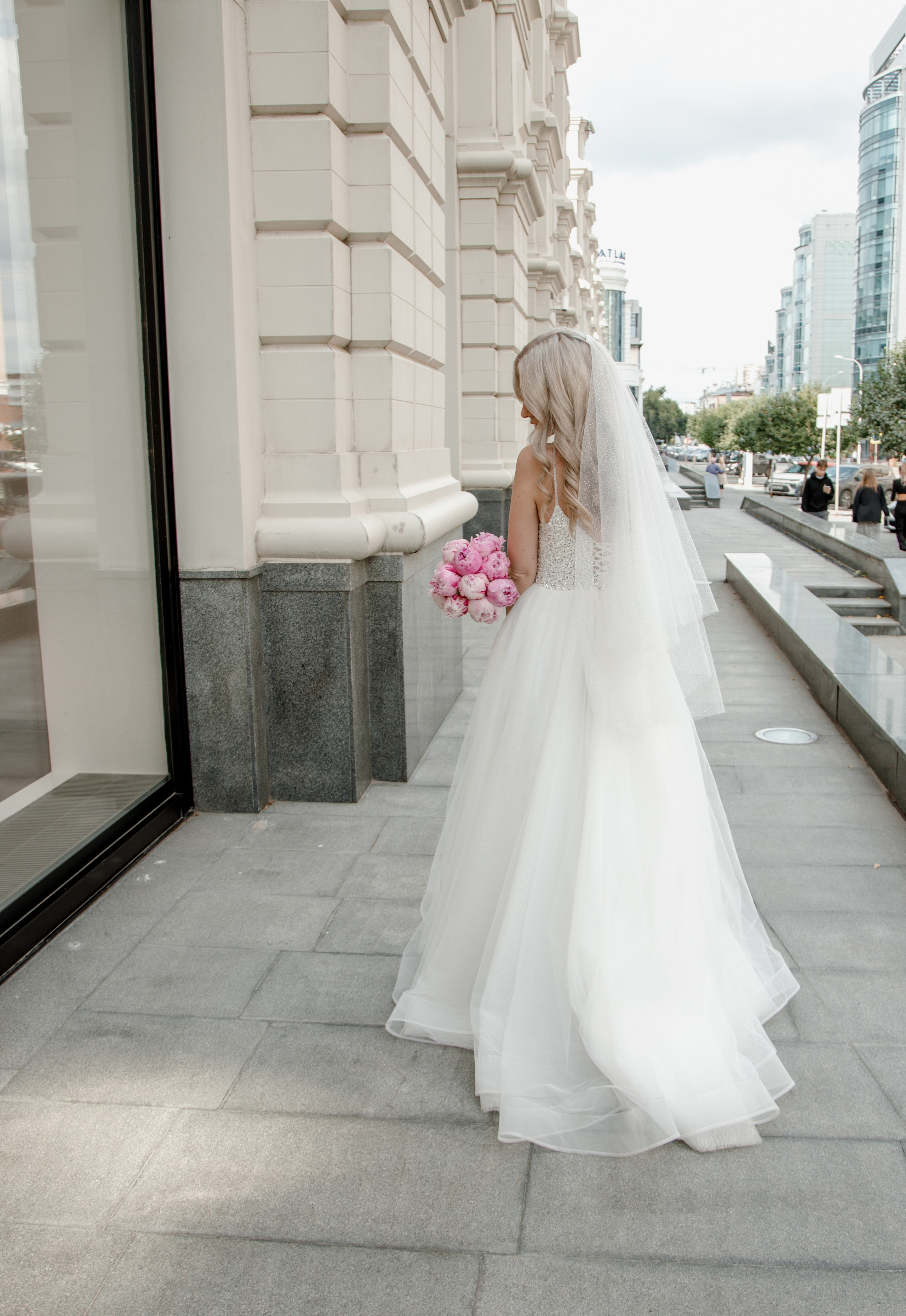 Прогулка после Загса Костя и Катюша. Свадебный и семейный фотограф Ибрагимова Мария из Екатеринбурга