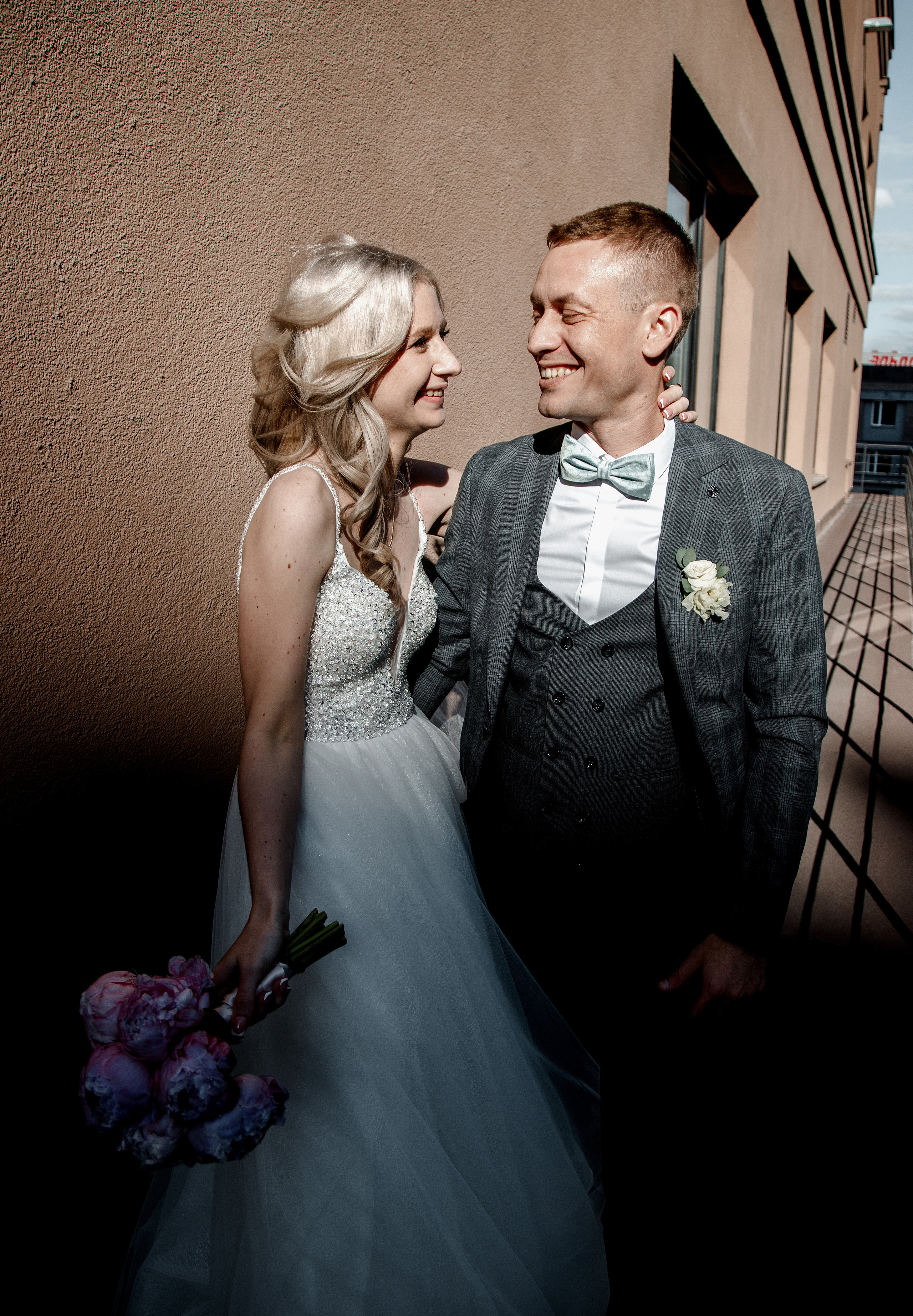 Прогулка после Загса Костя и Катюша. Свадебный и семейный фотограф Ибрагимова Мария из Екатеринбурга