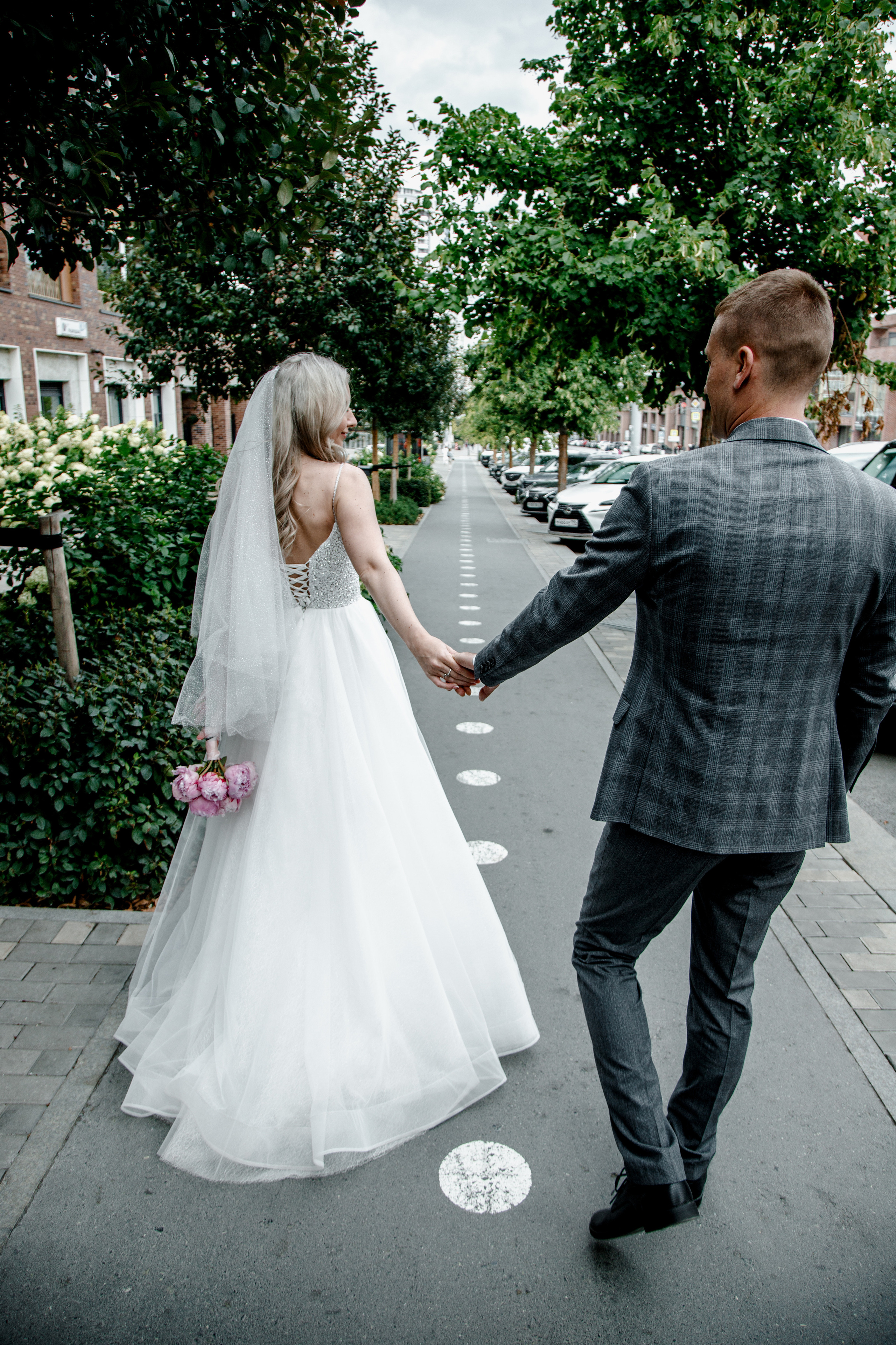 Прогулка после Загса Костя и Катюша. Свадебный и семейный фотограф Ибрагимова Мария из Екатеринбурга