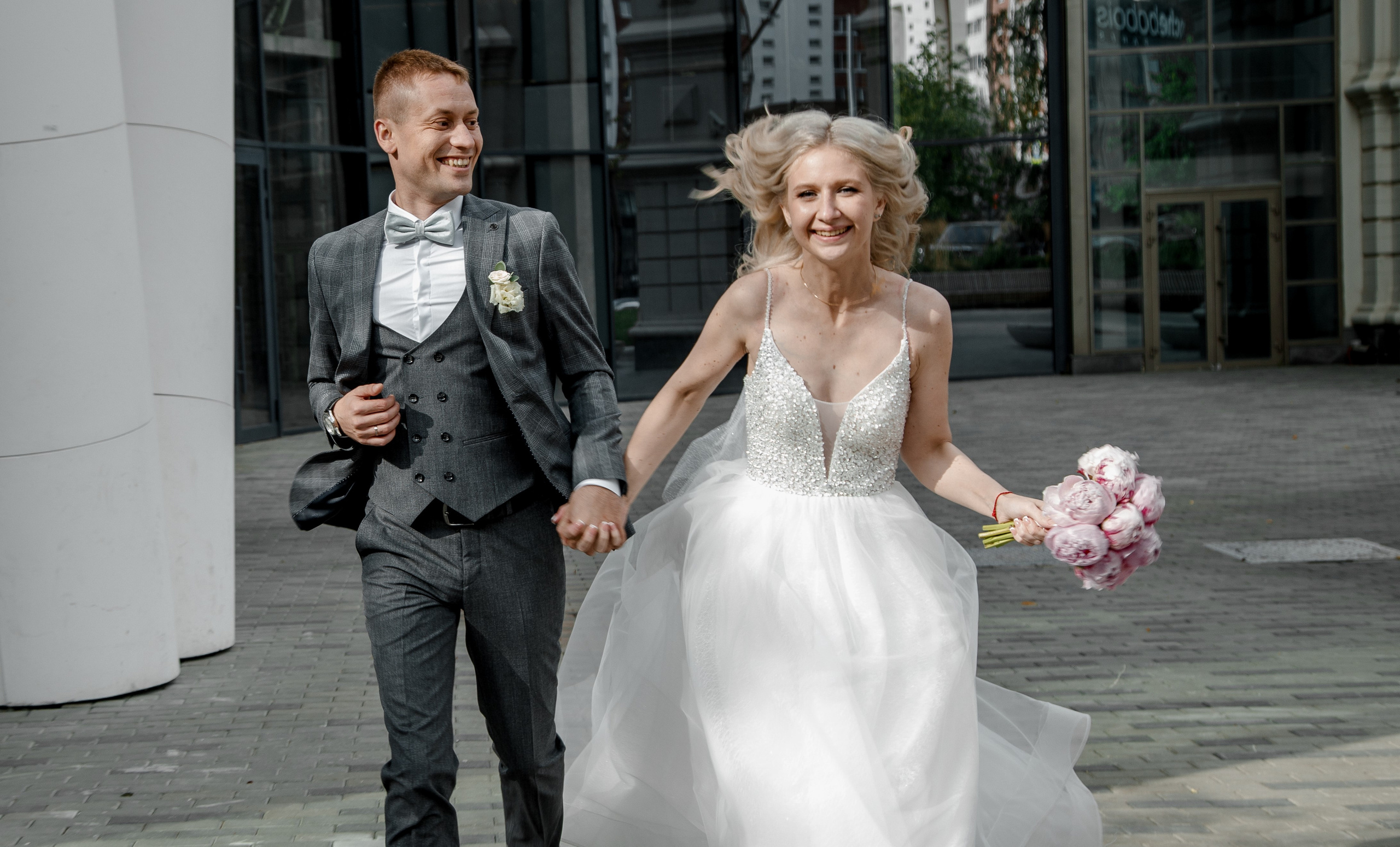 Прогулка после Загса Костя и Катюша. Свадебный и семейный фотограф Ибрагимова Мария из Екатеринбурга