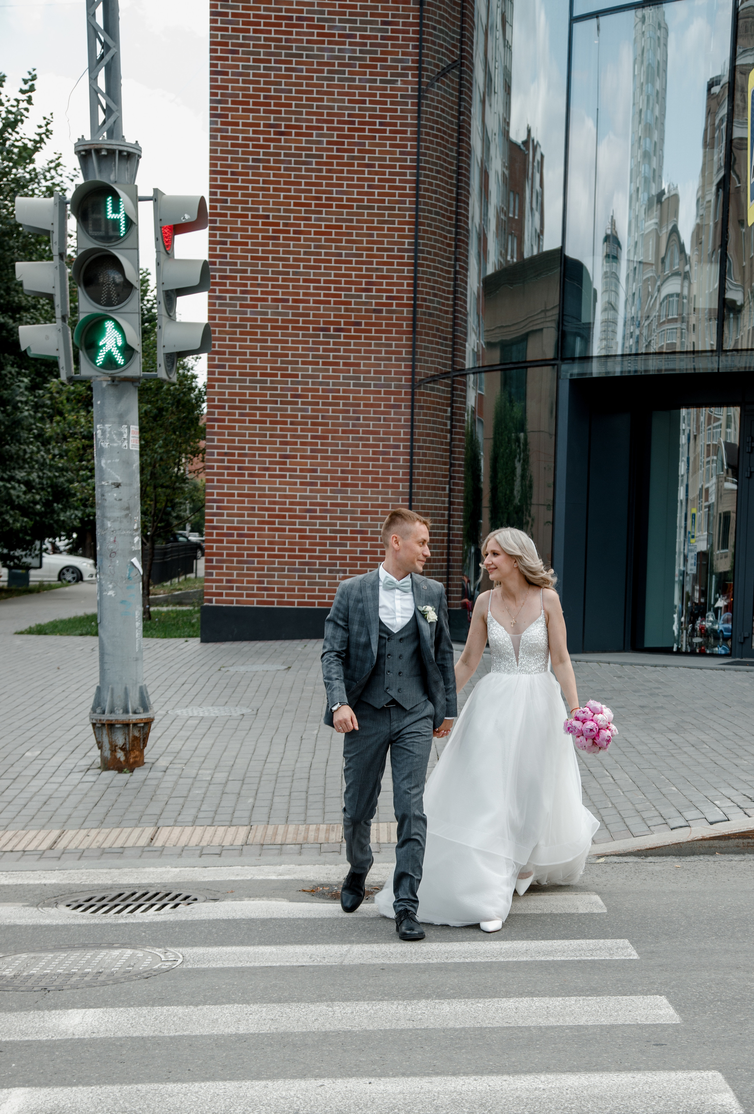 Прогулка после Загса Костя и Катюша. Свадебный и семейный фотограф Ибрагимова Мария из Екатеринбурга