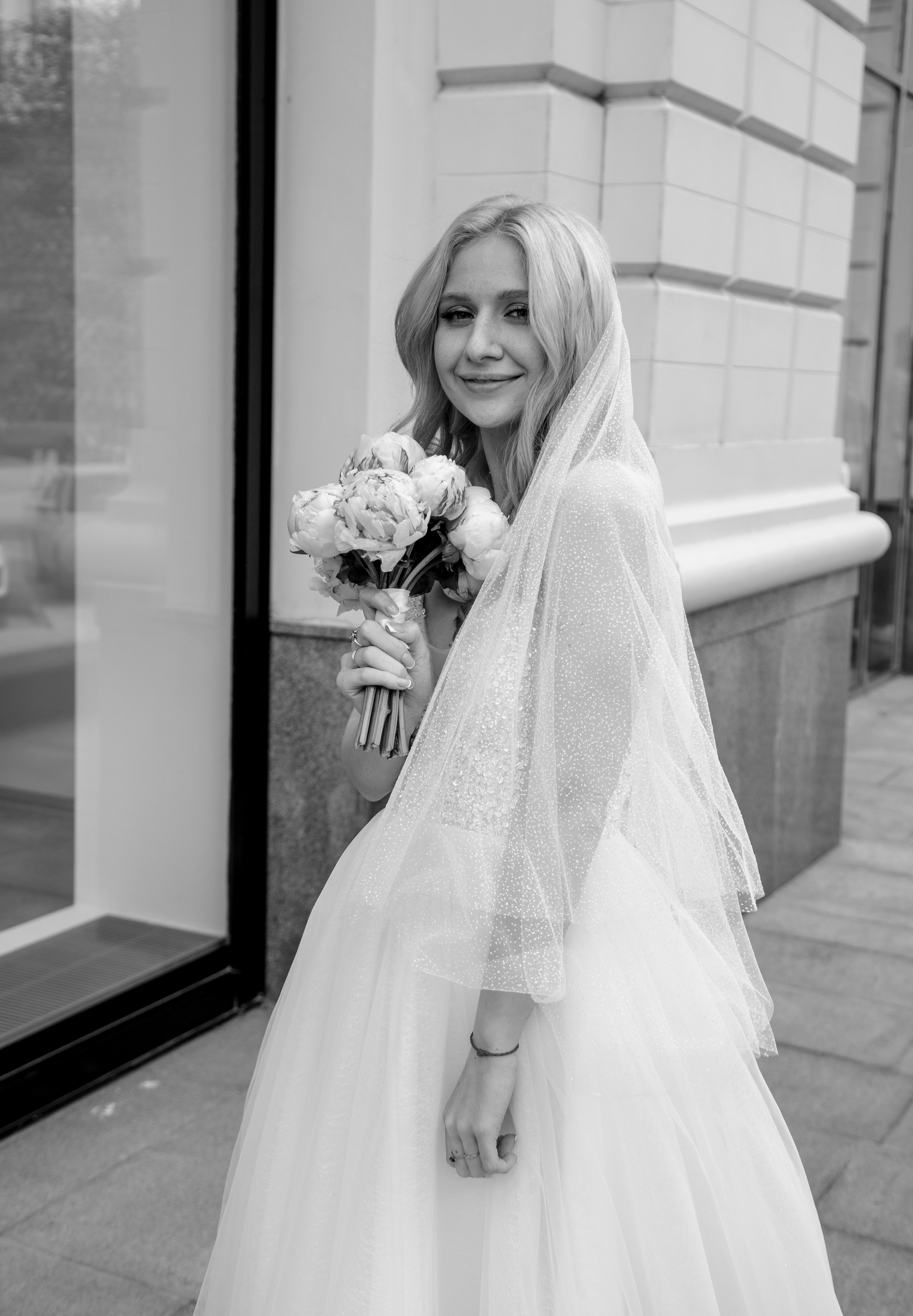 Прогулка после Загса Костя и Катюша. Свадебный и семейный фотограф Ибрагимова Мария из Екатеринбурга