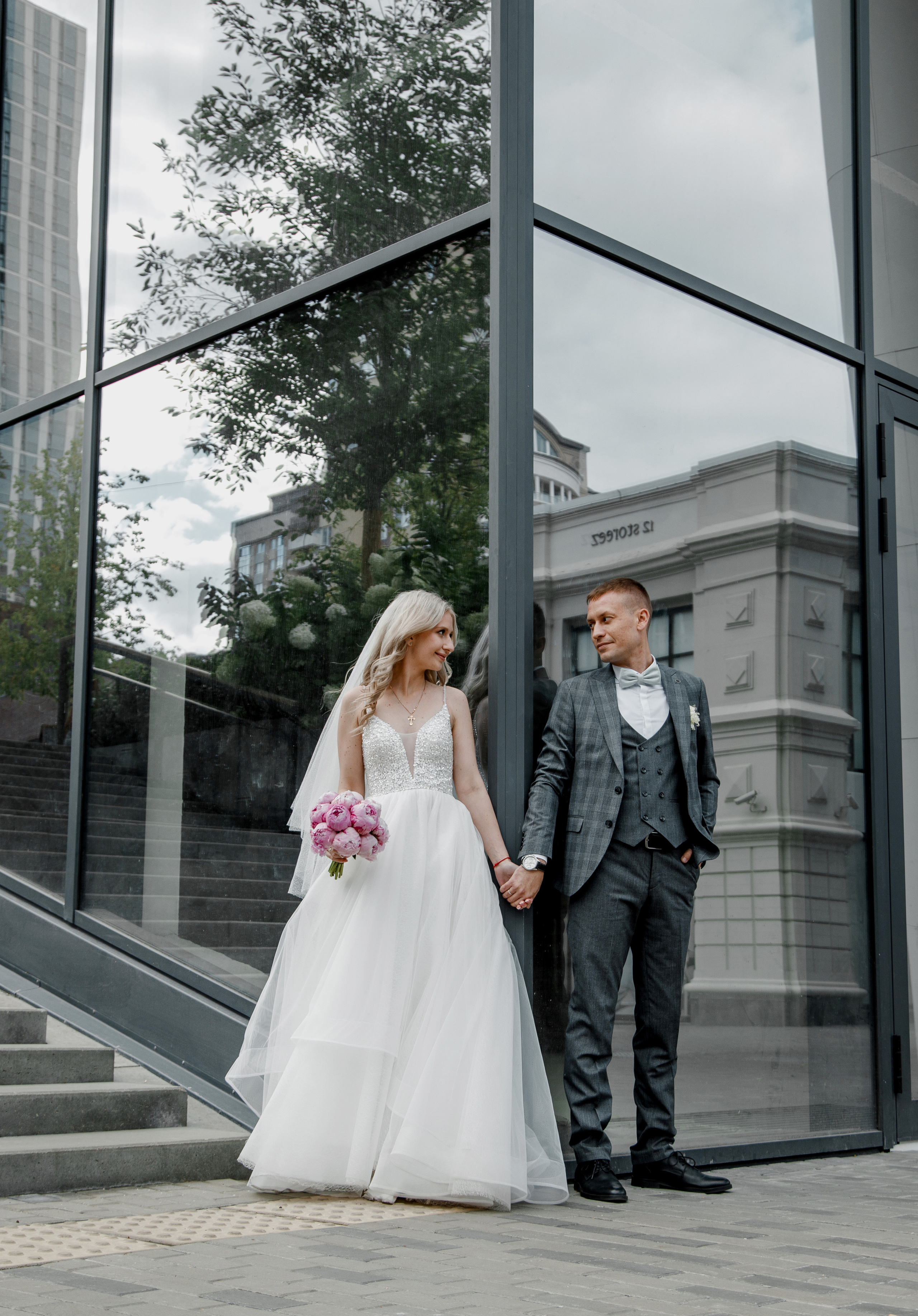 Прогулка после Загса Костя и Катюша. Свадебный и семейный фотограф Ибрагимова Мария из Екатеринбурга