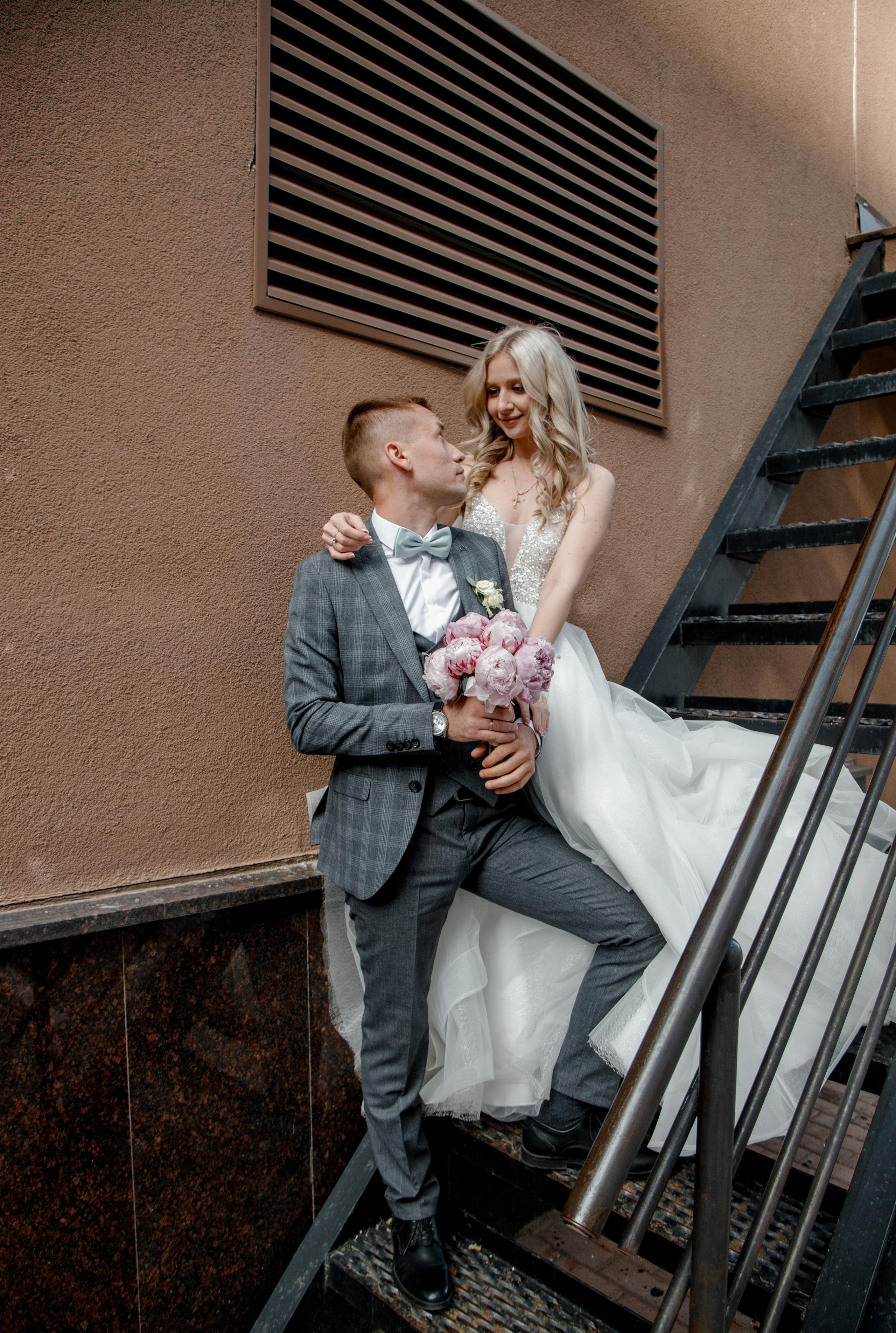 Прогулка после Загса Костя и Катюша. Свадебный и семейный фотограф Ибрагимова Мария из Екатеринбурга