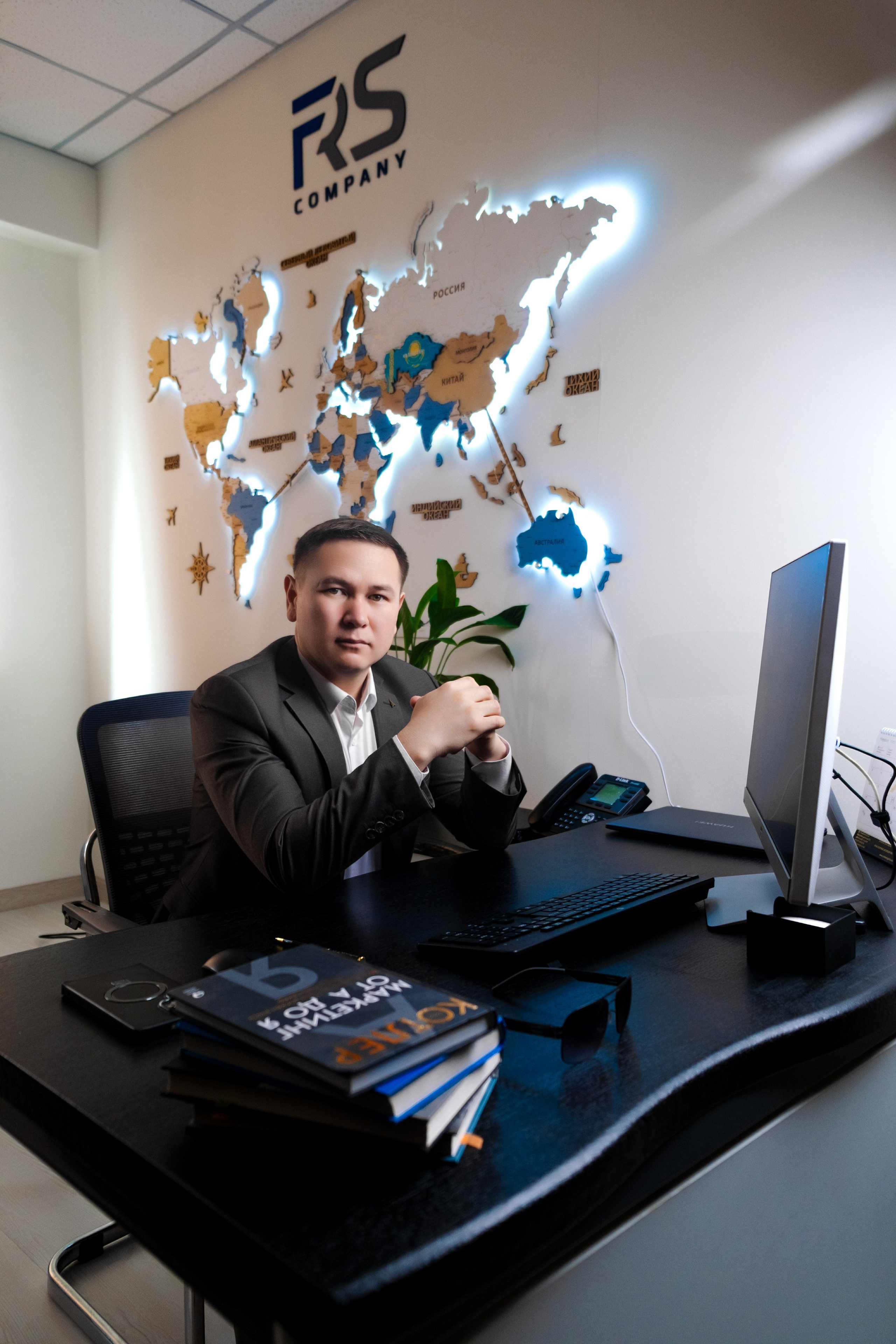 Портреты. Портреты и репортажные съемки с душой: ваш уникальный момент в объективе Руфата, профессионального фотографа Алматы