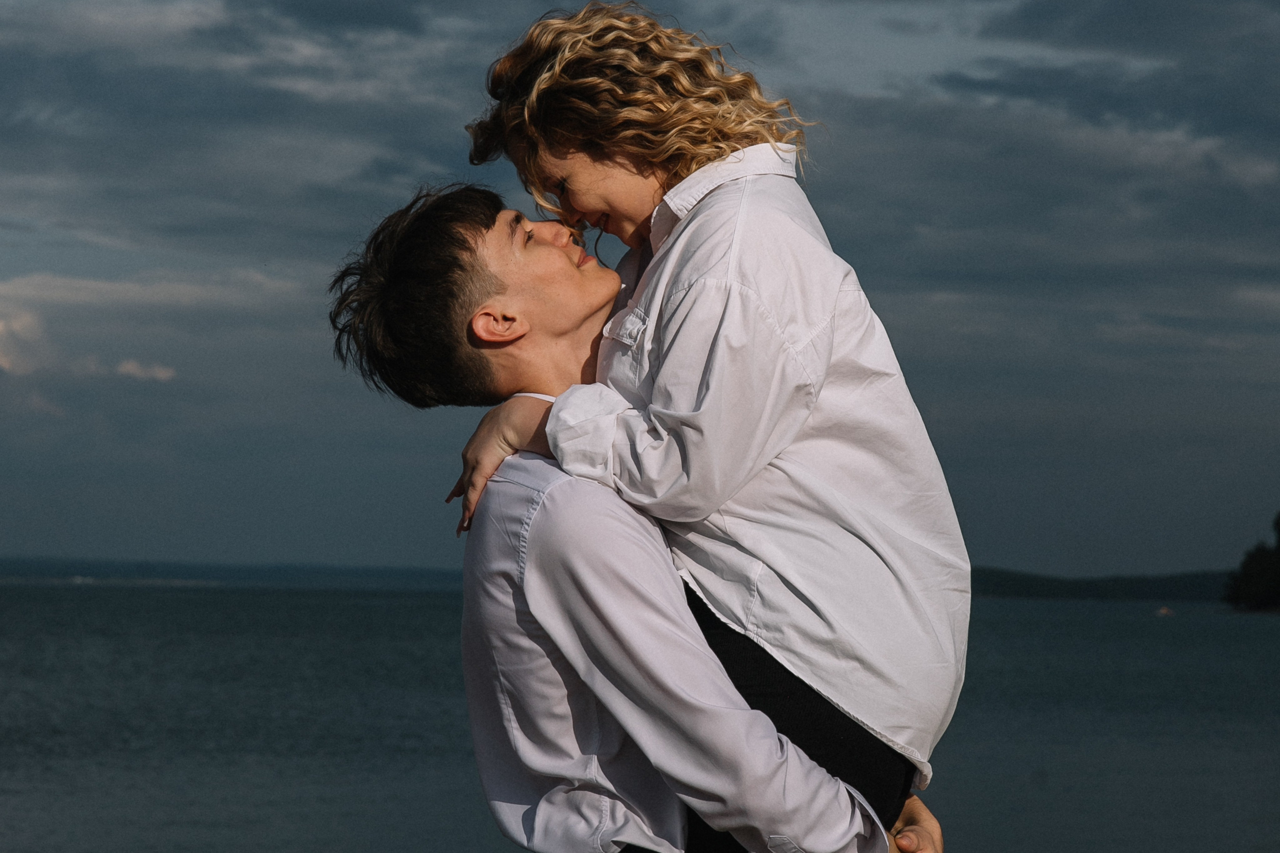 LOVE story для Лизы и Дениса. Фотограф в Иркутске Анастасия Кись. Студийная фотосессия беременности в тканях Иркутск. Семейная фотосессия, ПОРТРЕТ «ПОКОЛЕНИЕ»