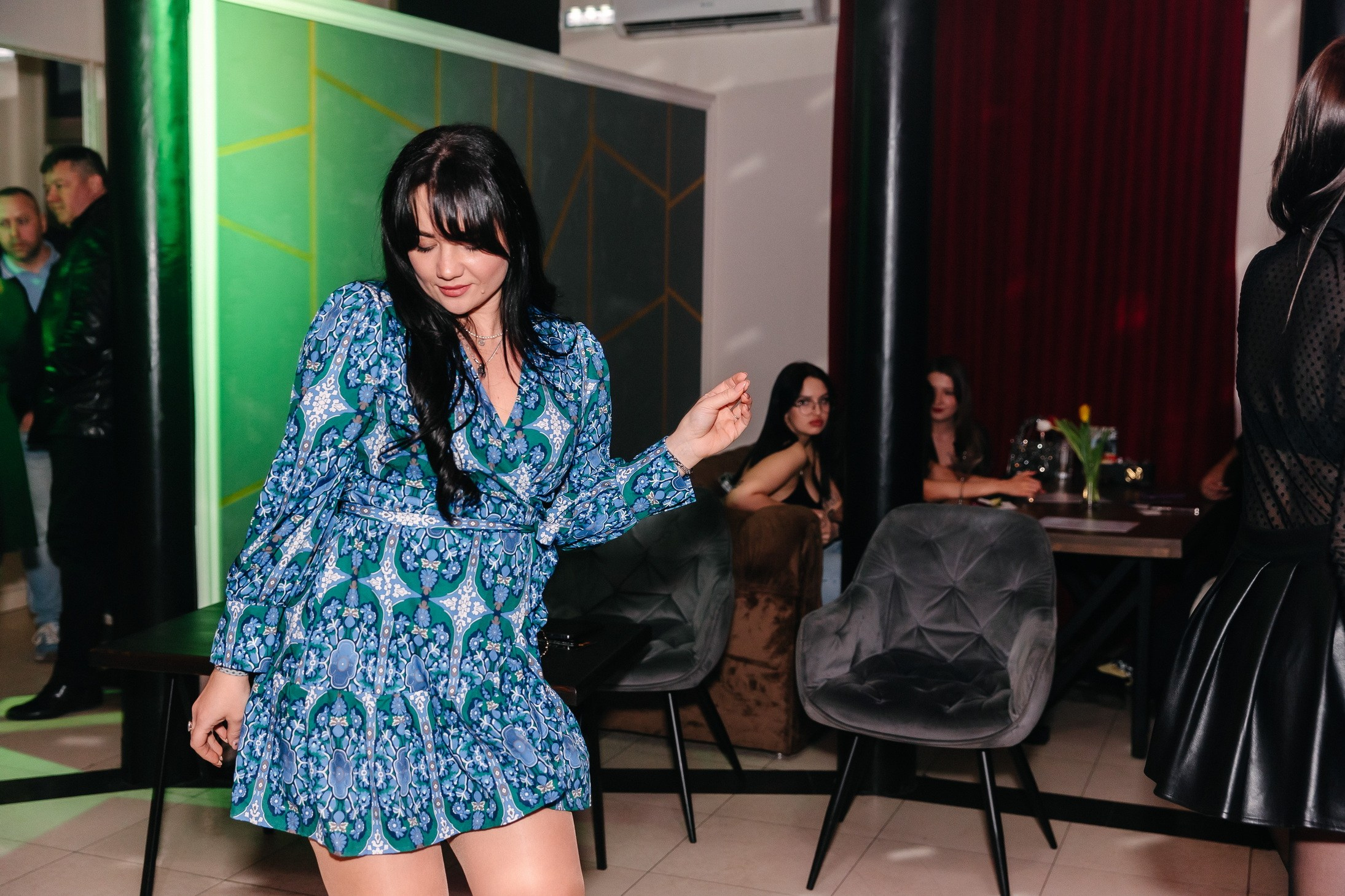 8 марта в лаунж-баре Major 2024. Свадебный, семейный и детский фотограф в Калининграде Елена Кравцова